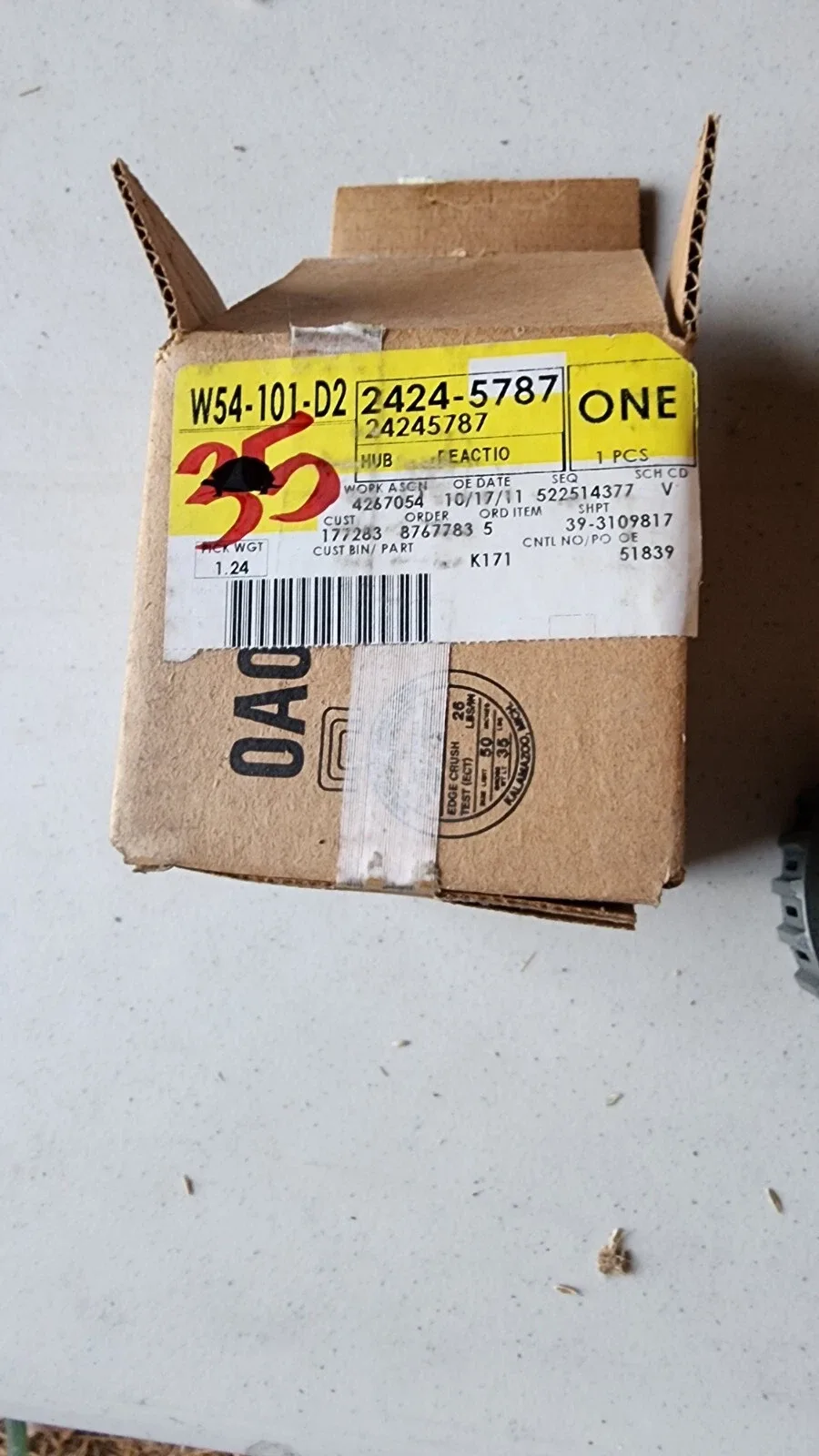 Cadillac GMC Chevrolet Transmission Output/Counter Shaft MPN 24245787 image 4