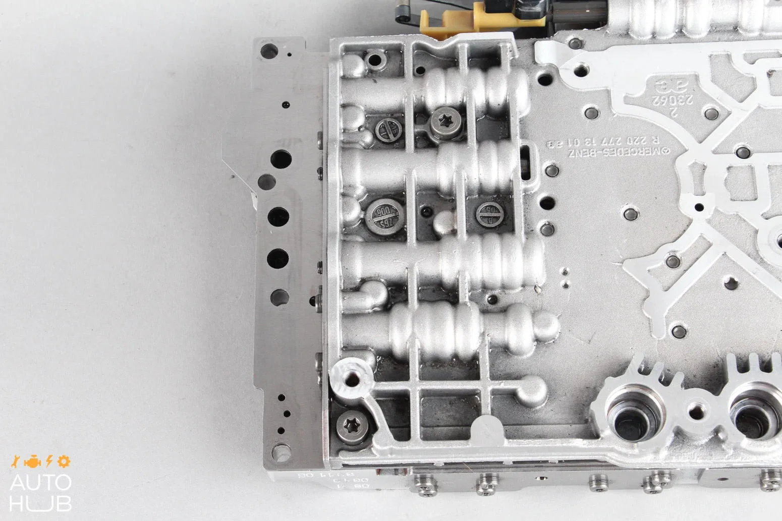 Mercedes C230 / CL500 / GL500 7G‑Tronic Transmission Valve Body 2202771301 image 2