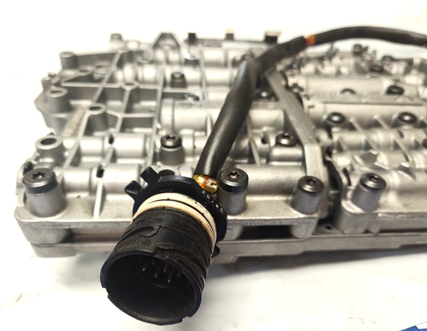 . ZF5HP19 Transmission Valve Body  w/ Harness & solenoids  cast #1060427125 -34 image 2