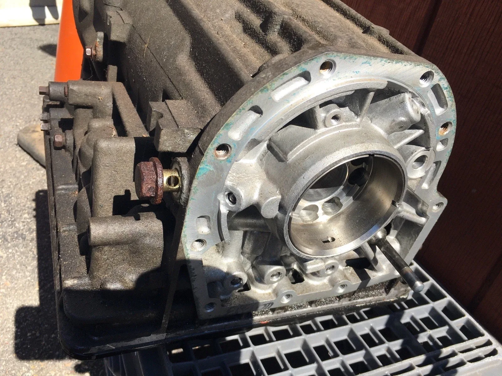 Nissan Hardbody D21 Pickup OEM Valve Body And Transmission Case RL4RO1A Trans image 4