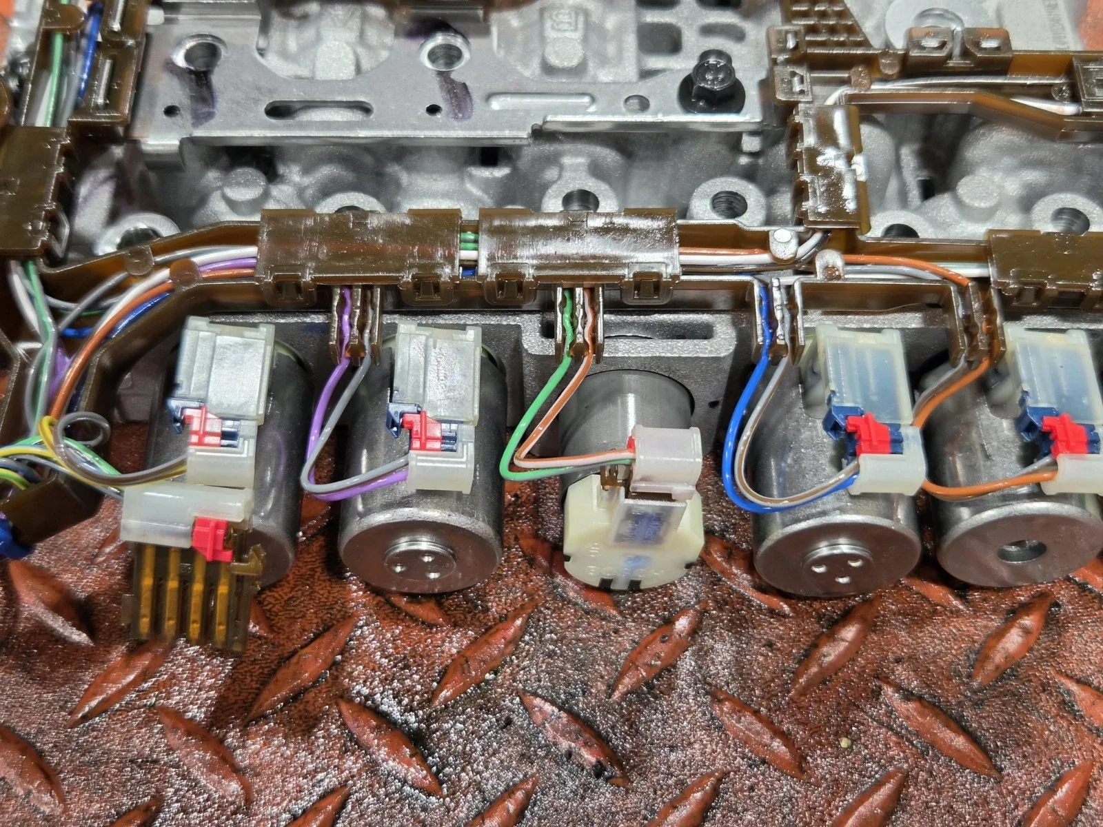 2018-2024 Chevrolet Traverse & 2019-2023 Chevrolet Blazer 9T65 Valve Body Solenoid Pack 24288048 image 3