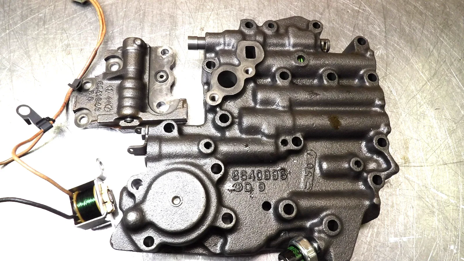 Chevy - 350 Turbo   Automatic Transmission   " Lock up Valve Body "   Very Good image 2