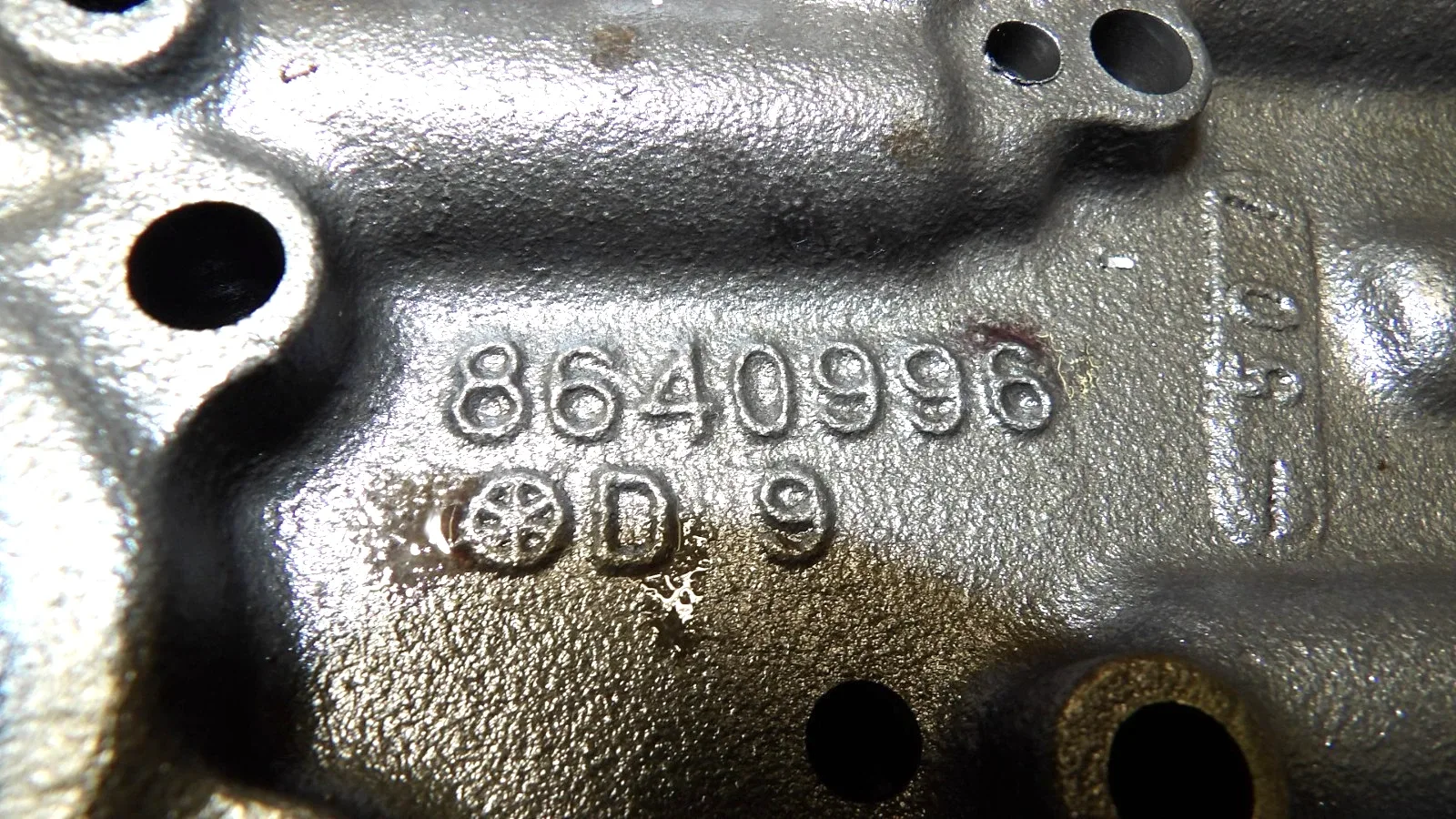 Chevy - 350 Turbo   Automatic Transmission   " Lock up Valve Body "   Very Good image 3