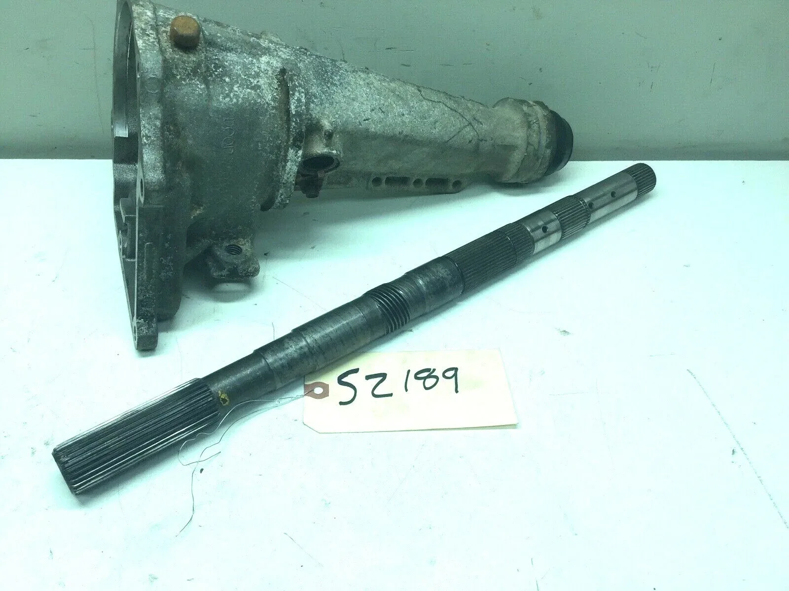 1970-1974 Ford C4 Automatic Transmission Tail Housing & Output Shaft D0OP-7A040-A