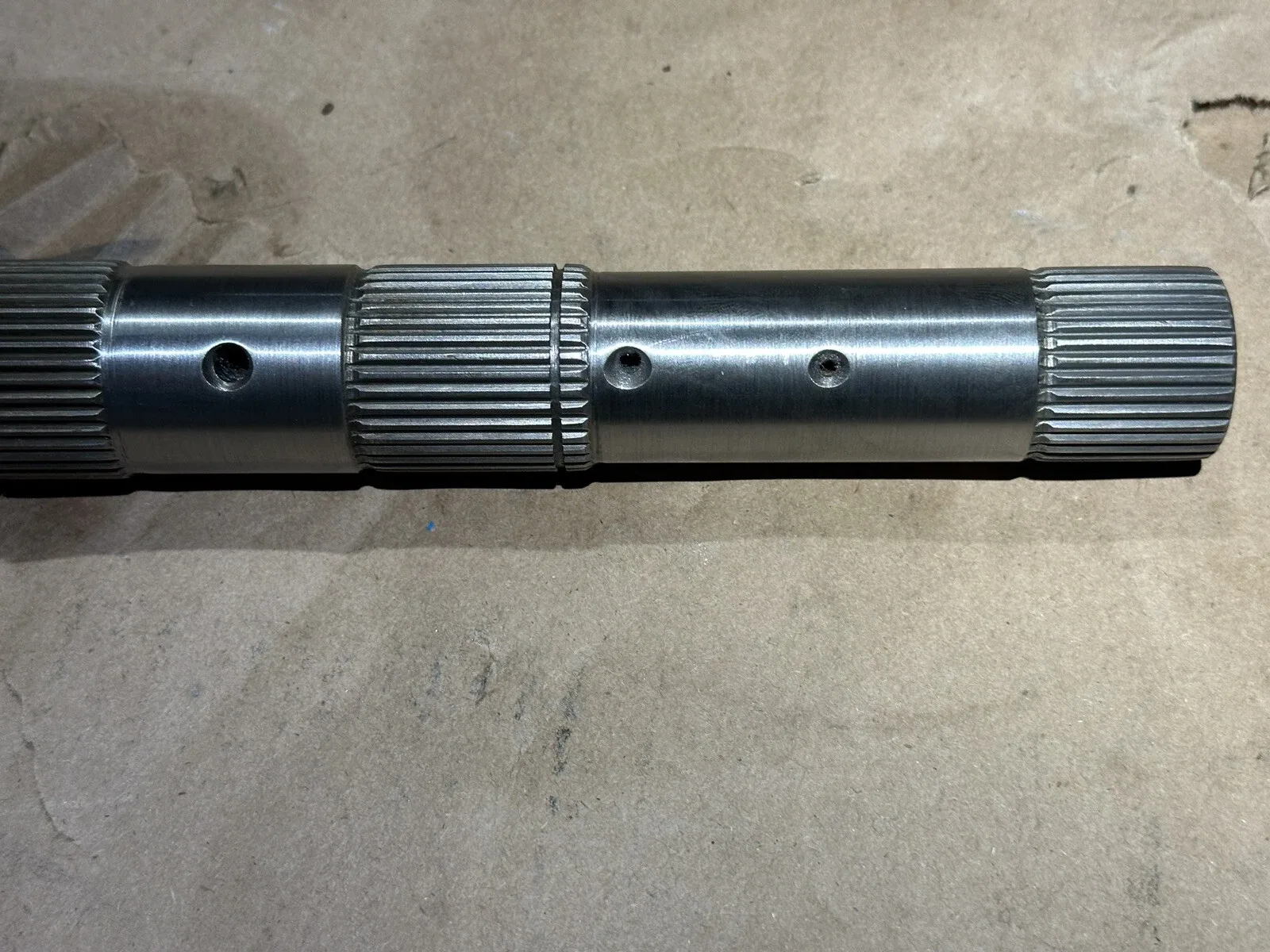 1973-1977 Ford Bronco C4 Transmission Output Shaft 28 Spline image 3
