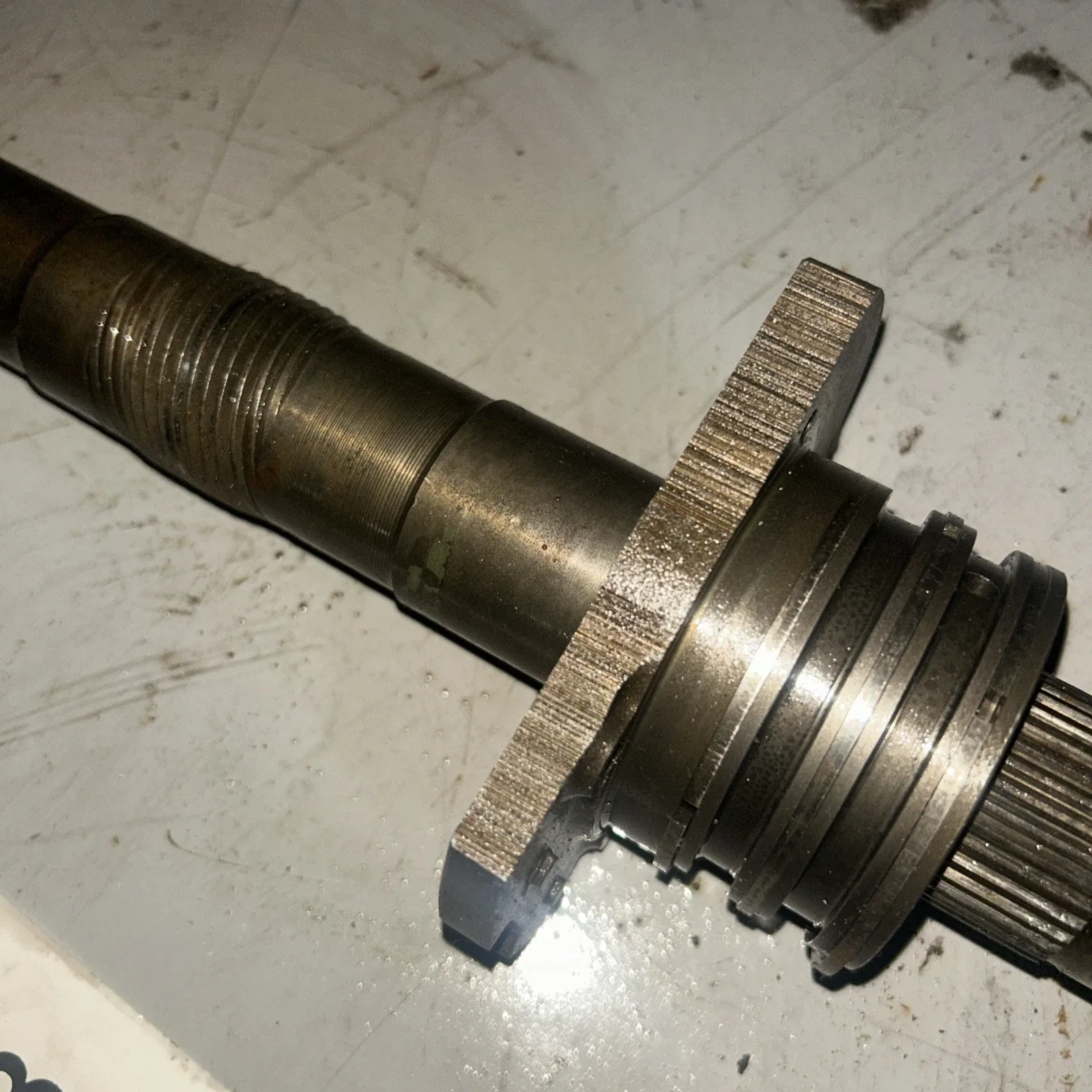 Ford C6 2WD Output Shaft with Governor - Used OEM image 3