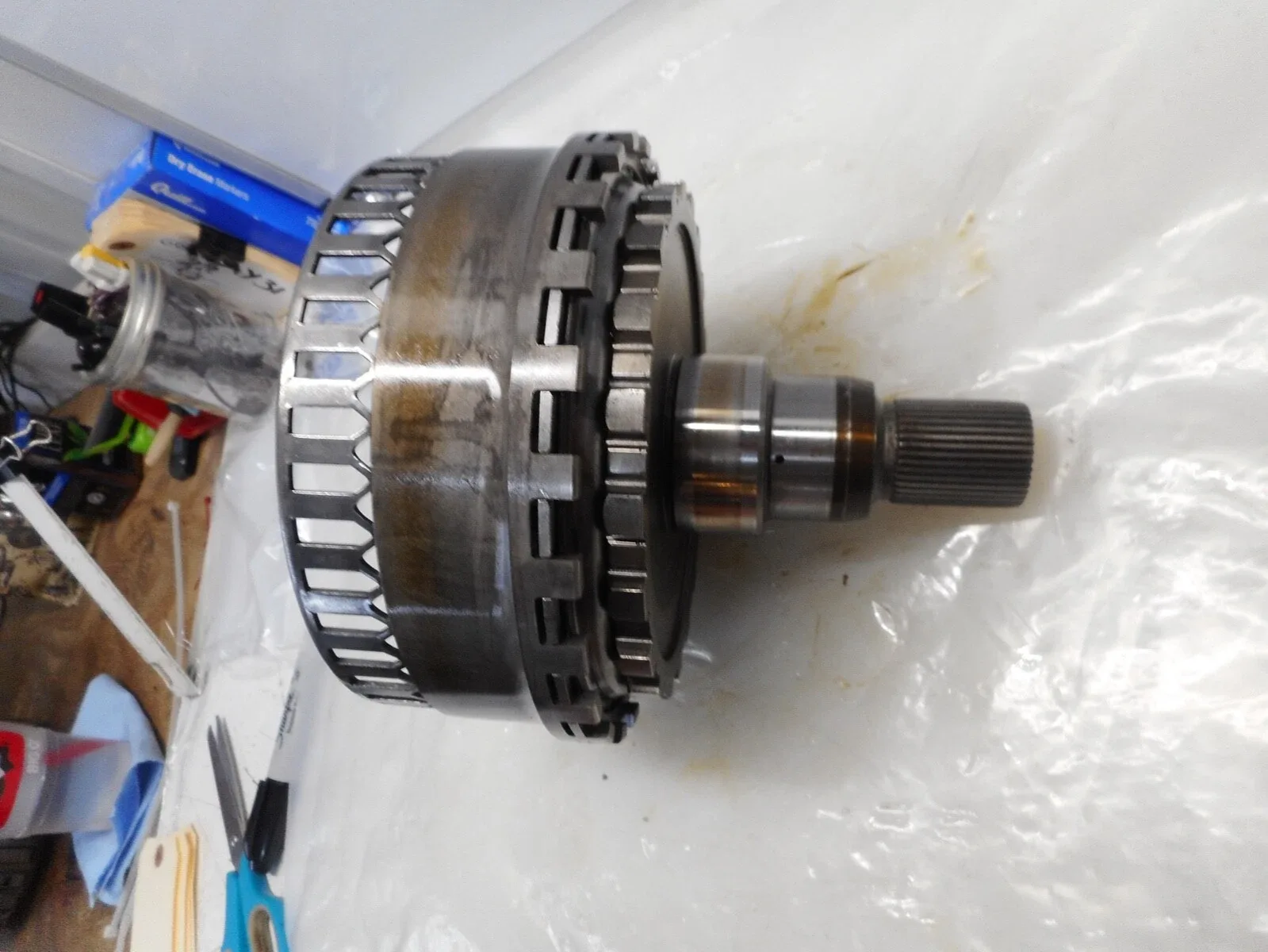 2004 Audi A8 Rear Planet Ring Gear with Output Shaft image 2