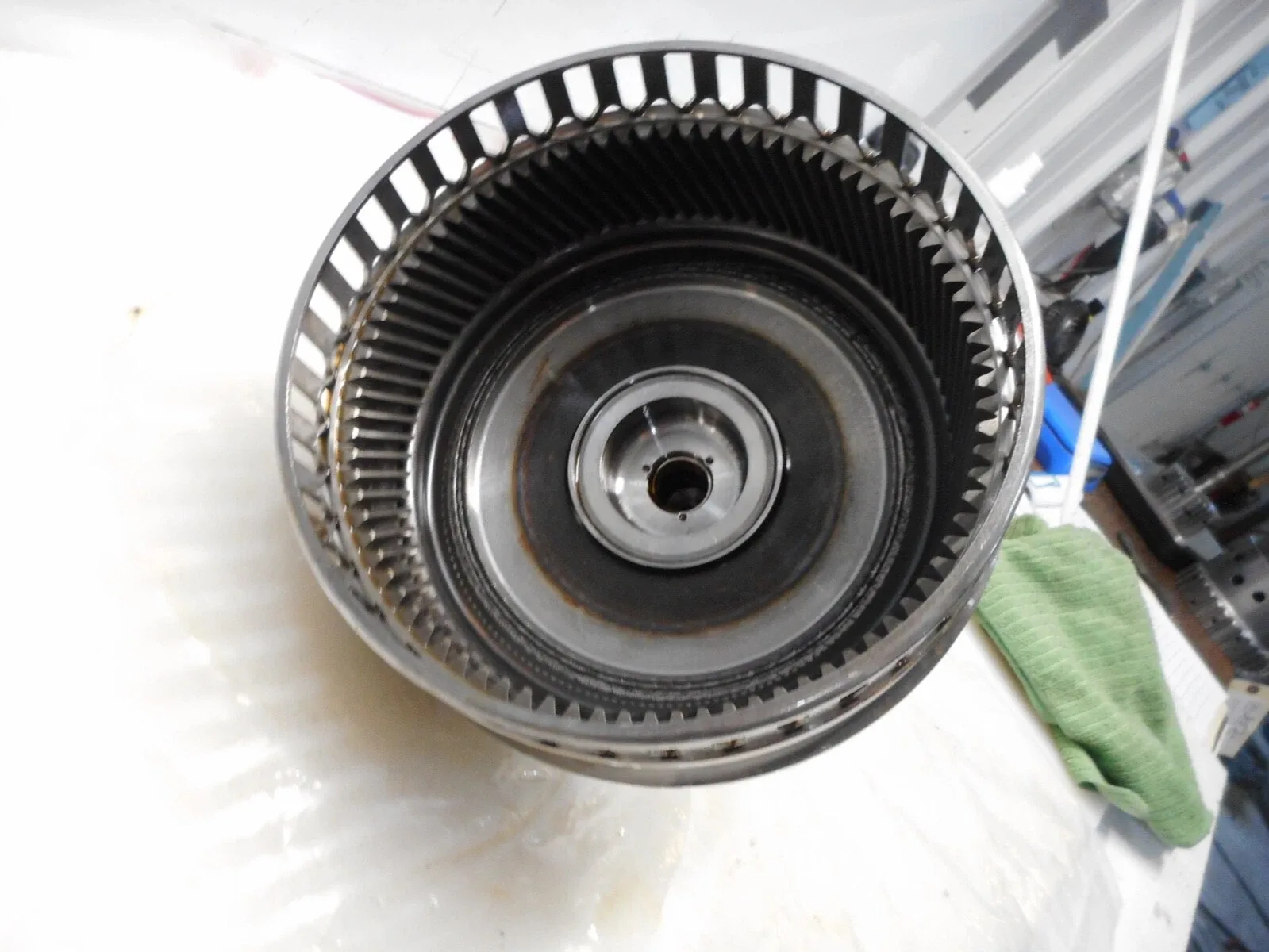 2004 Audi A8 Rear Planet Ring Gear with Output Shaft image 3