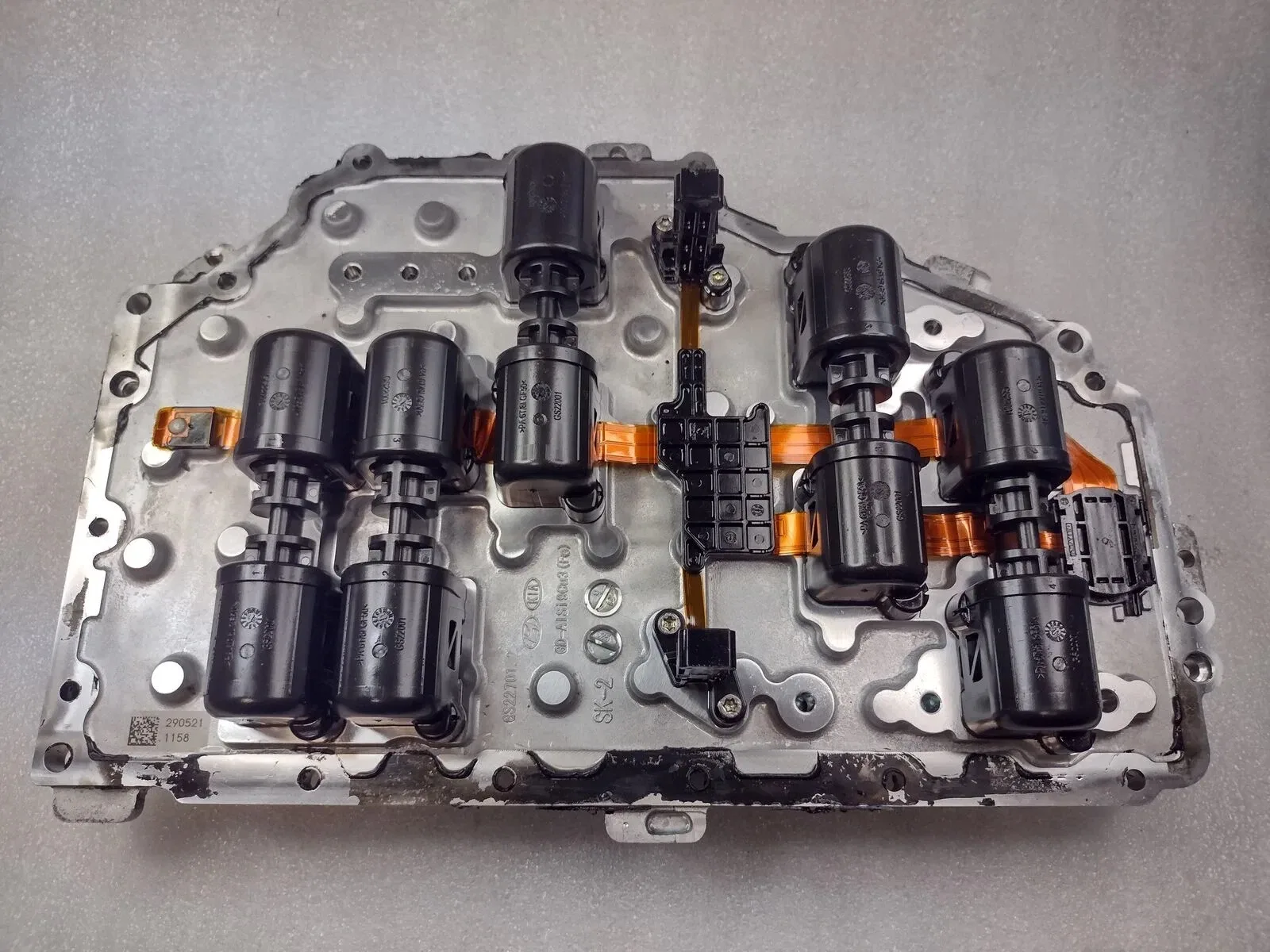 Hyundai Kia Wet DCT Valve Body MPN 438002N100 (D8LF1 D8F48W) image 2