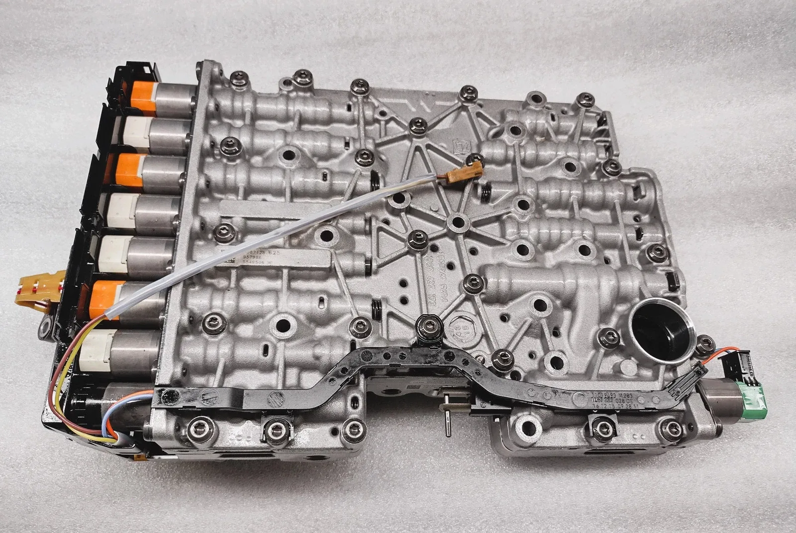 2016-2019 Jaguar XF/XE Valve Body ZF 8HP45 MPN C2D39925
