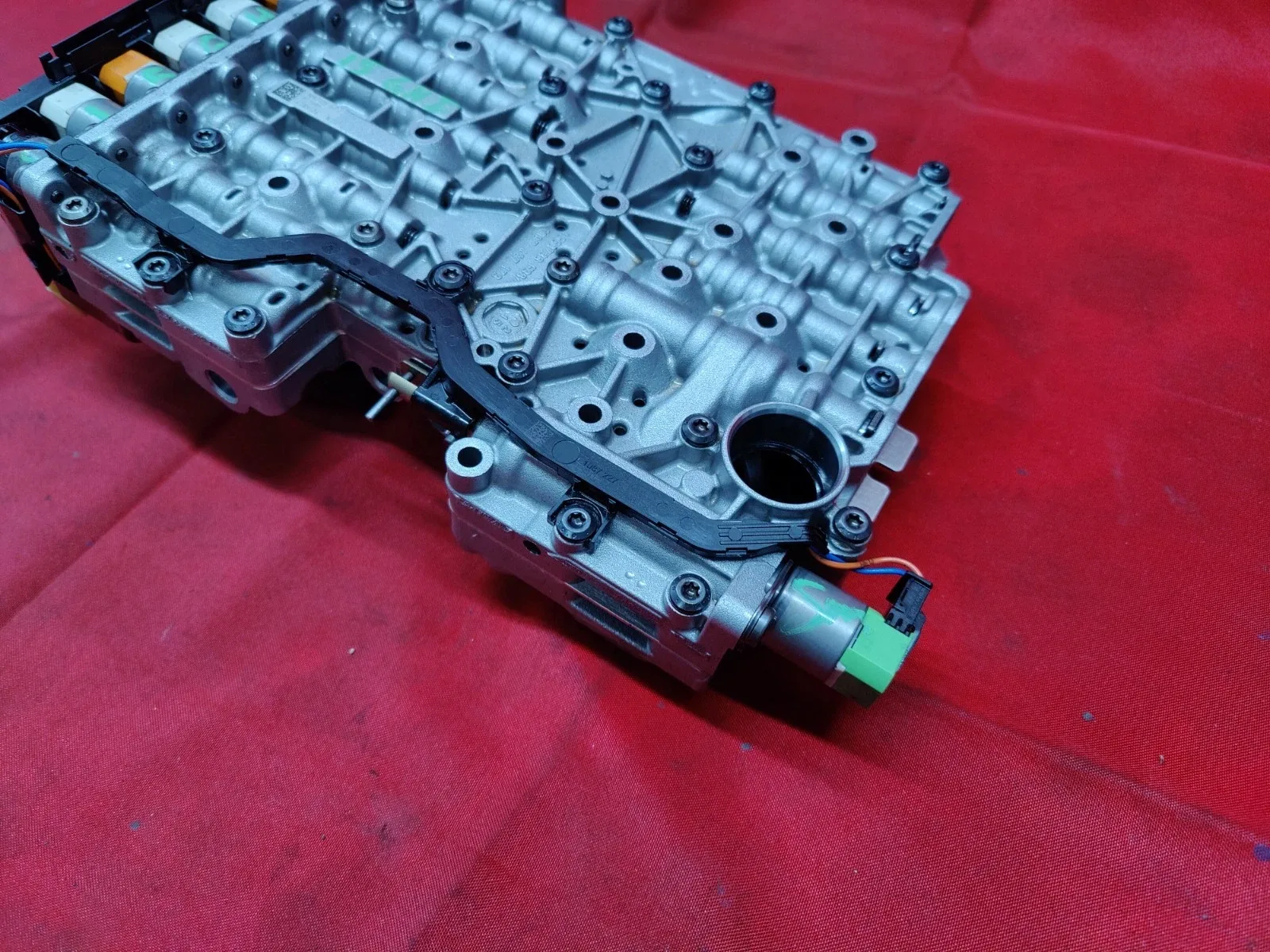 MASERATI GHIBLI QUATTROPORTE LEVANTE TRANSMISSION VALVE BODY MECHATRONIC 32K MI image 2