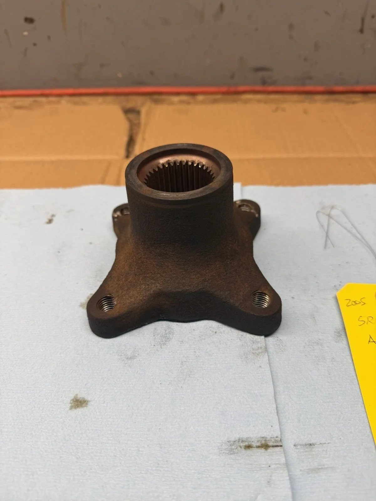 2003-2010 Ford F-250 / F-350 5R110 Output Shaft Driveshaft Flange image 3