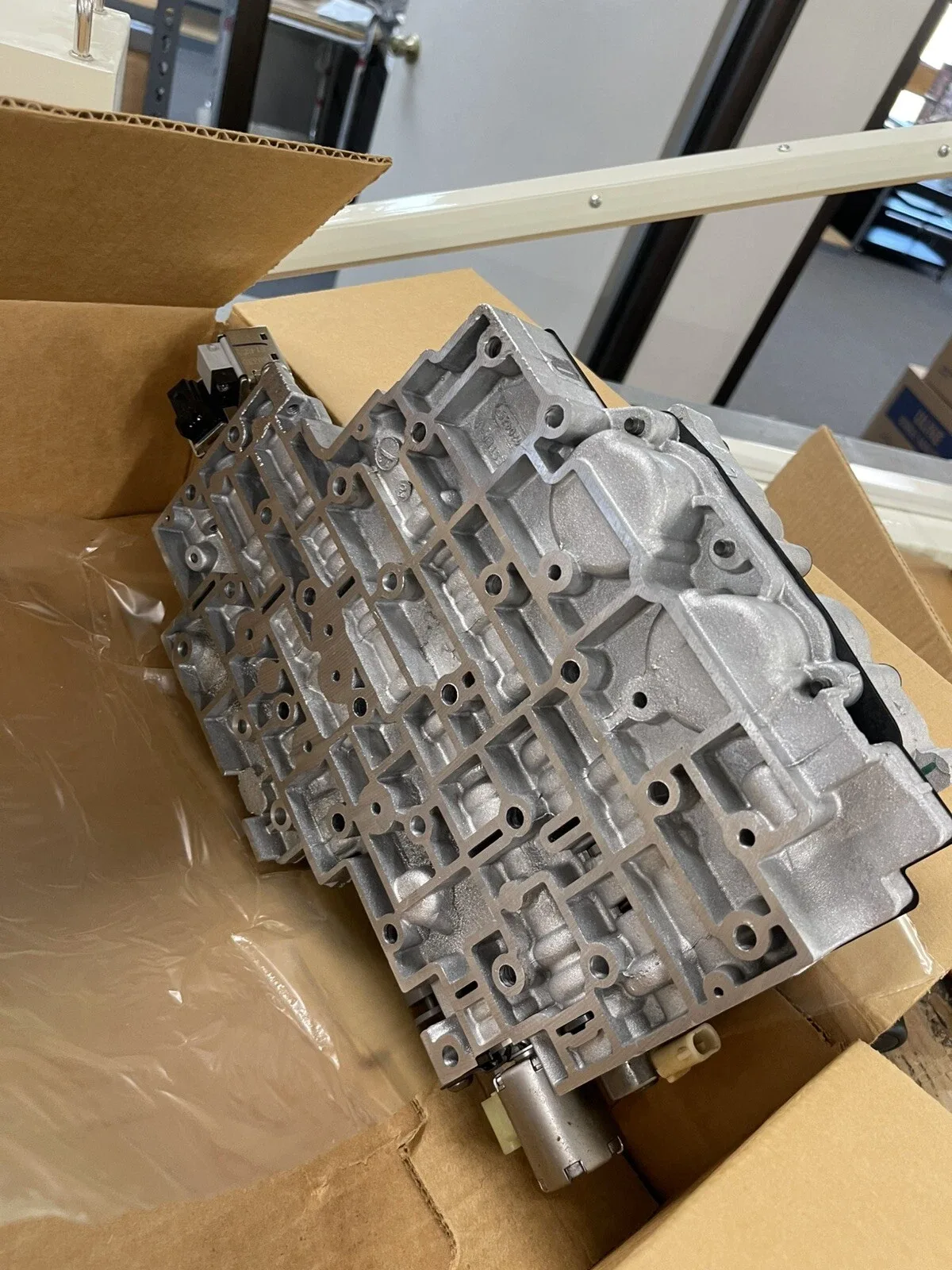gm valve body (19207800) image 2