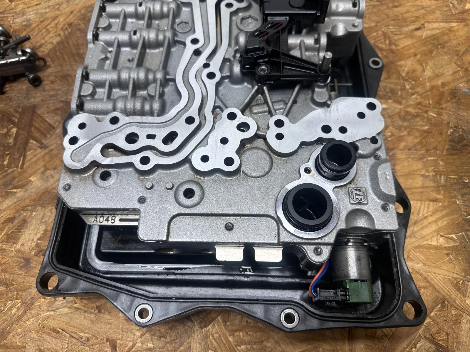 13-24 Jaguar XF F-Pace 3.0L 8HP Transmission Valve Body TCU TCM Mechatronics OEM image 3