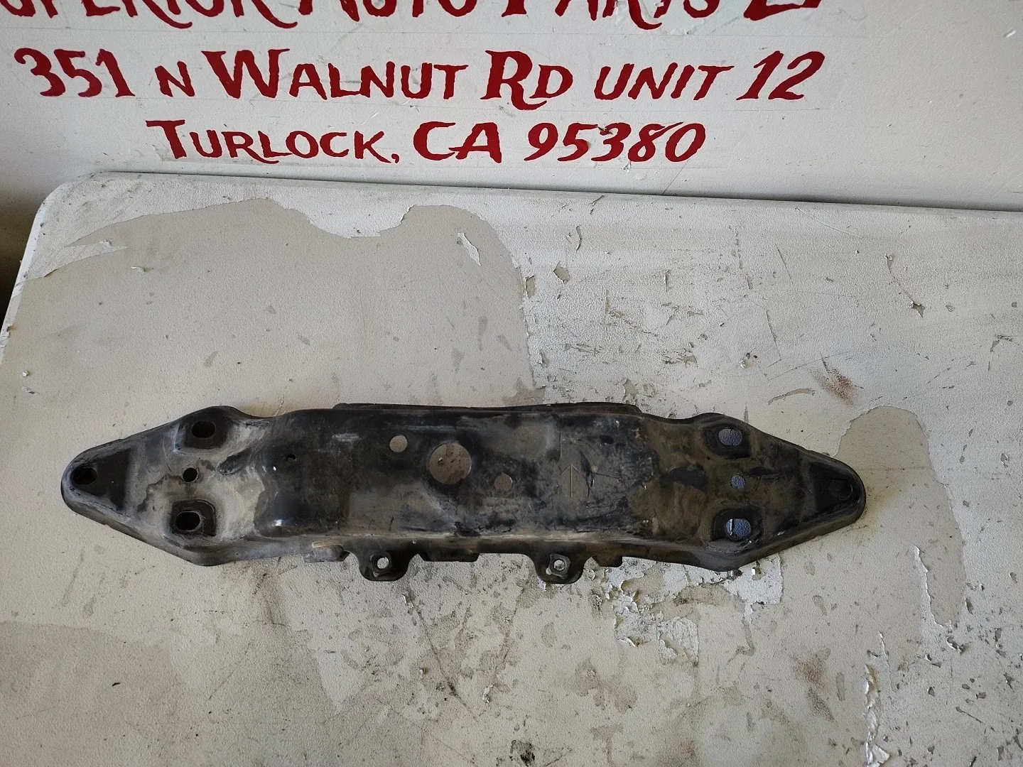 2005-2009 Subaru Outback Transmission Crossmember OEM 41011AG01C image 2