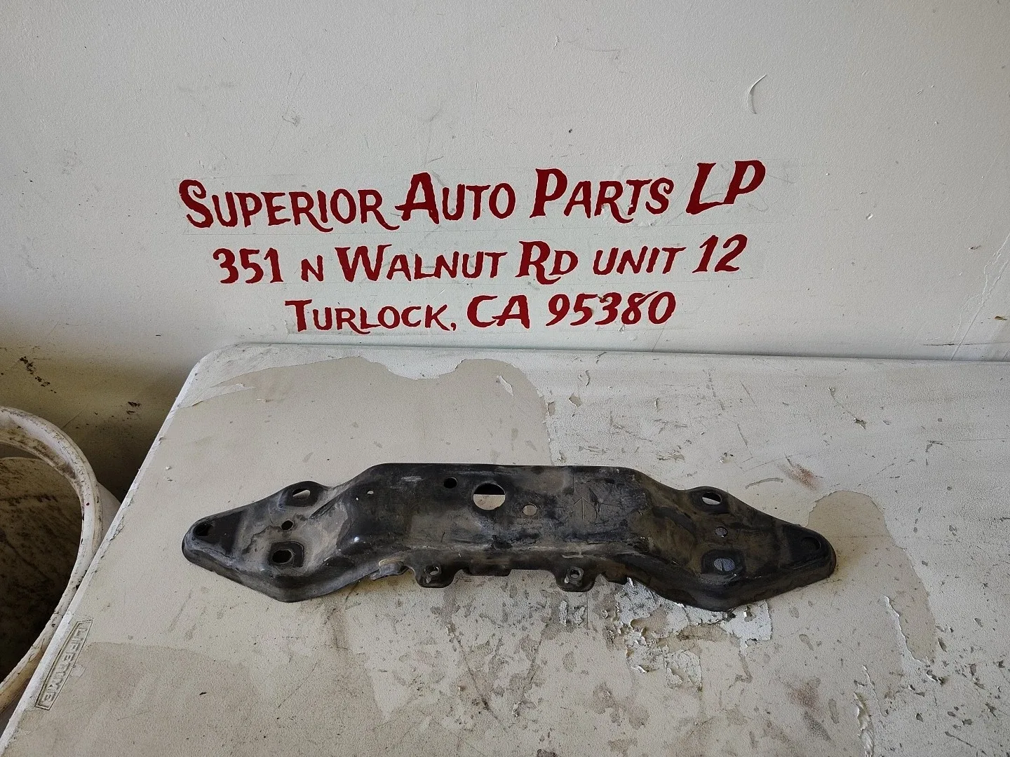 2005-2009 Subaru Outback Transmission Crossmember OEM 41011AG01C