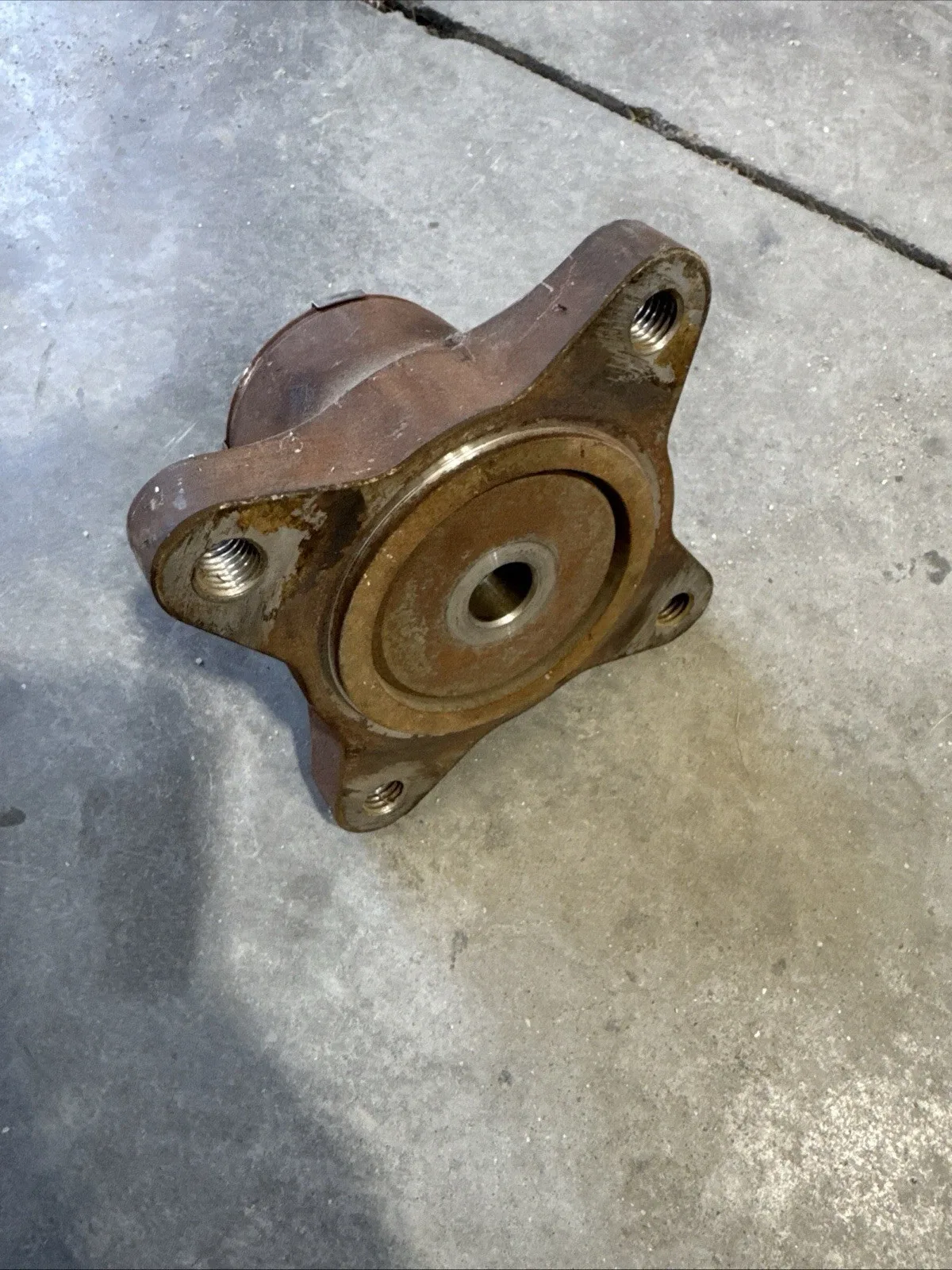 Ford F250 / F350 Super Duty 5R110W Flange Yoke (6.0) image 3