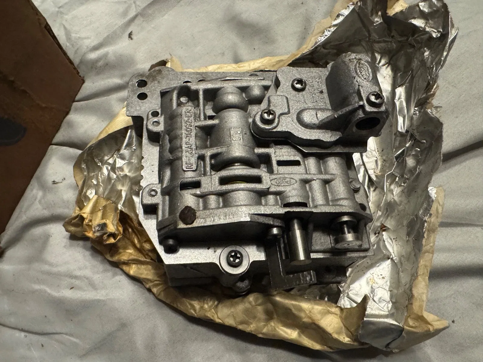 NOS FORD D8OZ-7A100-G FMX VALVE BODY ASSEMBLY D4OP-7A126-AA D3AP-7A092-EA image 4