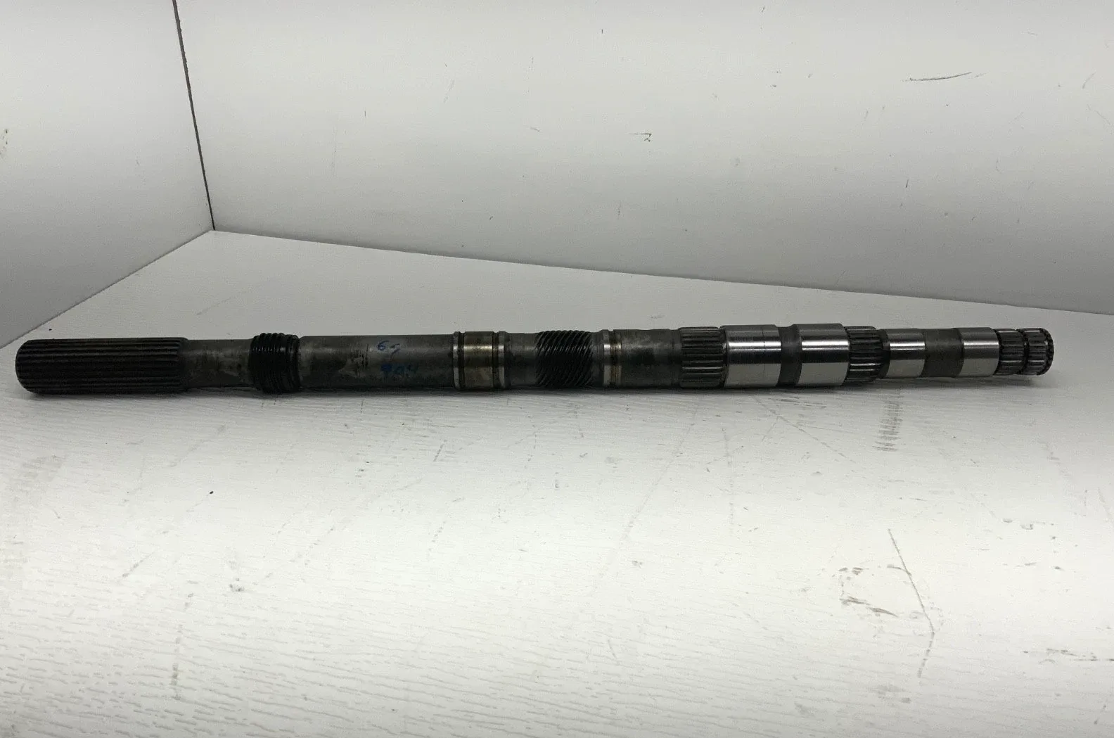 1965 Mopar TorqueFlite 904 Output Shaft — 21.5" (Mopar 904 Main Shaft Output Shaft)