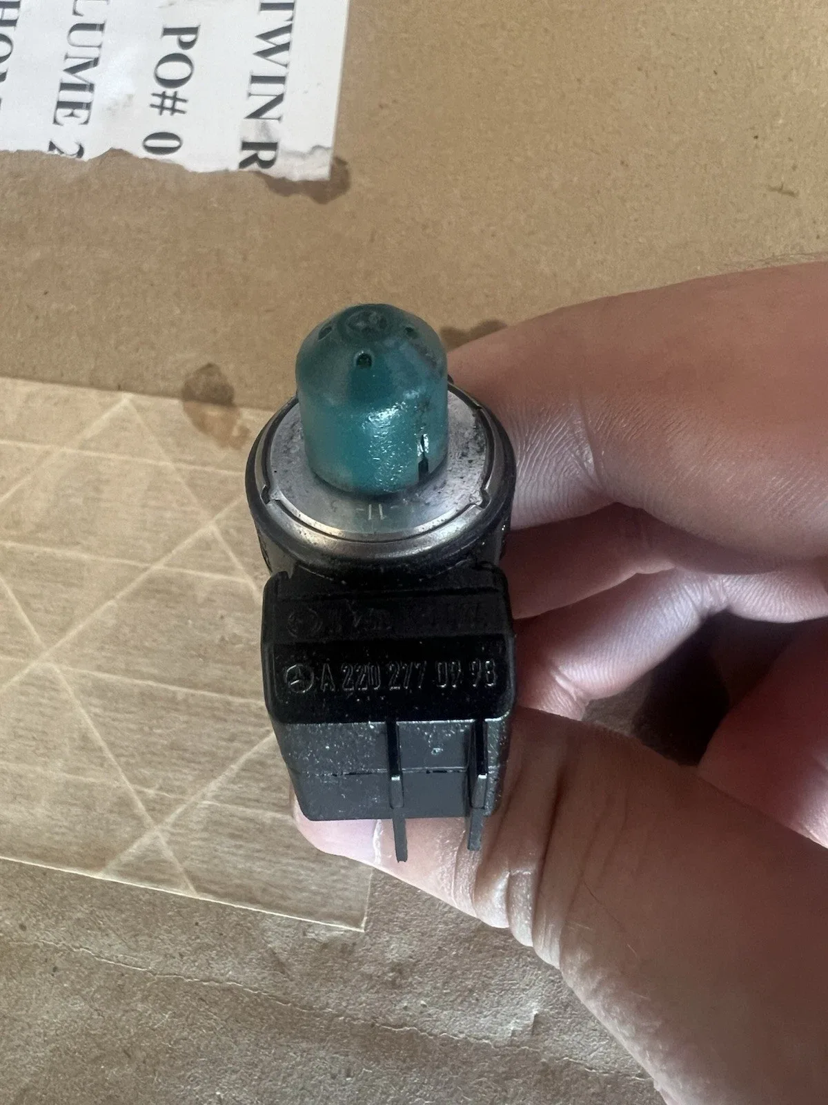 Mercedes Valve Body Solenoid A2202770998 for SL550 / E350 / CLS550 722.9 7G‑Tronic