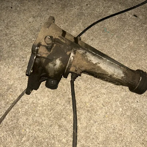 1976 Ford F100 4.9 Automatic Transmission Tail Housing image 2
