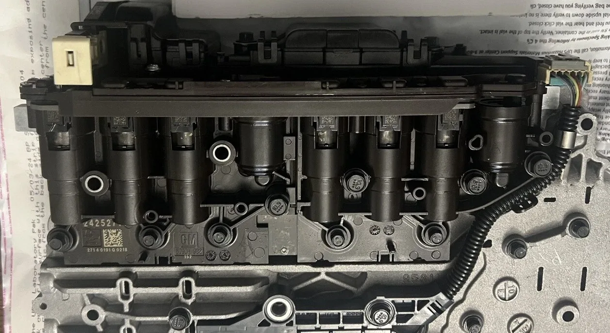 07-11 BMW E83 E90 E92 128 328 Auto Transmission Valve Body Mechatronic  OEM image 2