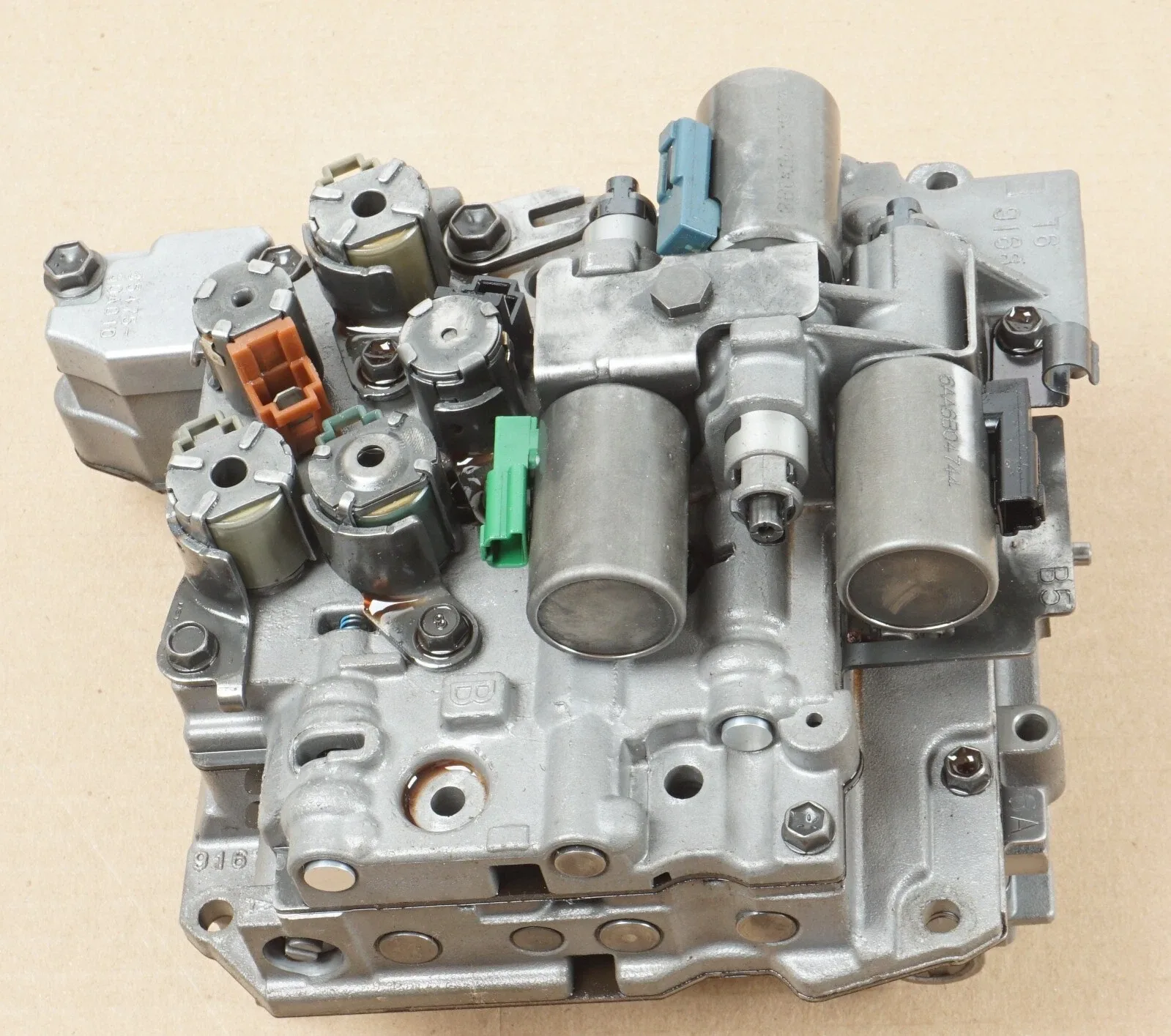 2006-2010 VOLVO C70 T5 TRANSMISSION VALVE BODY OEM image 2