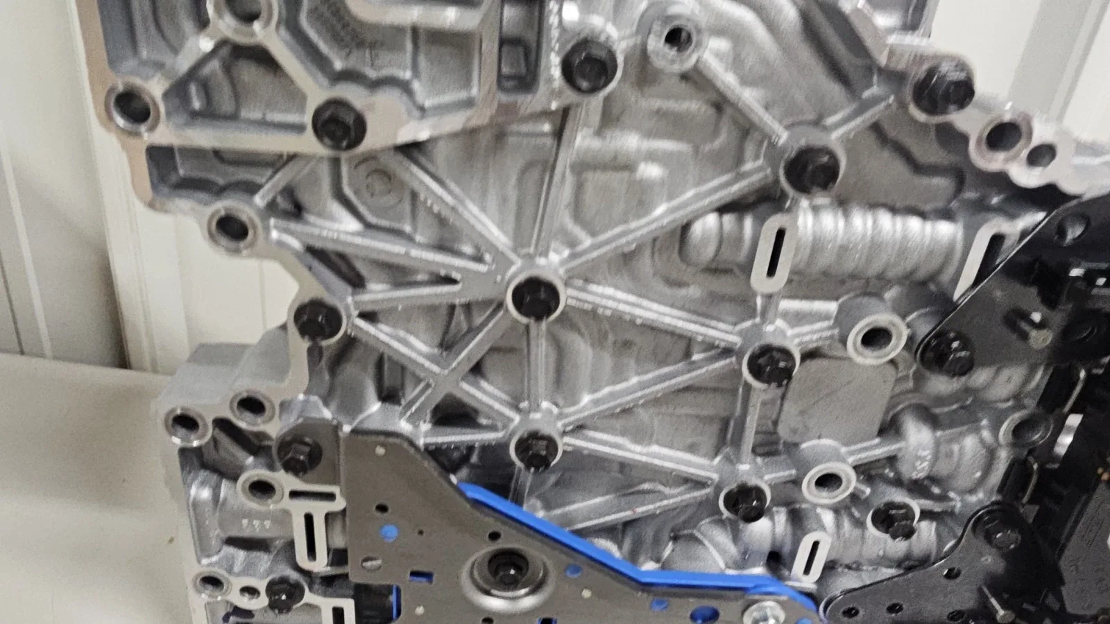 GENUINE GM 29545998 Automatic Transmission Control Valve Body 2011-2015 DURAMAX image 3