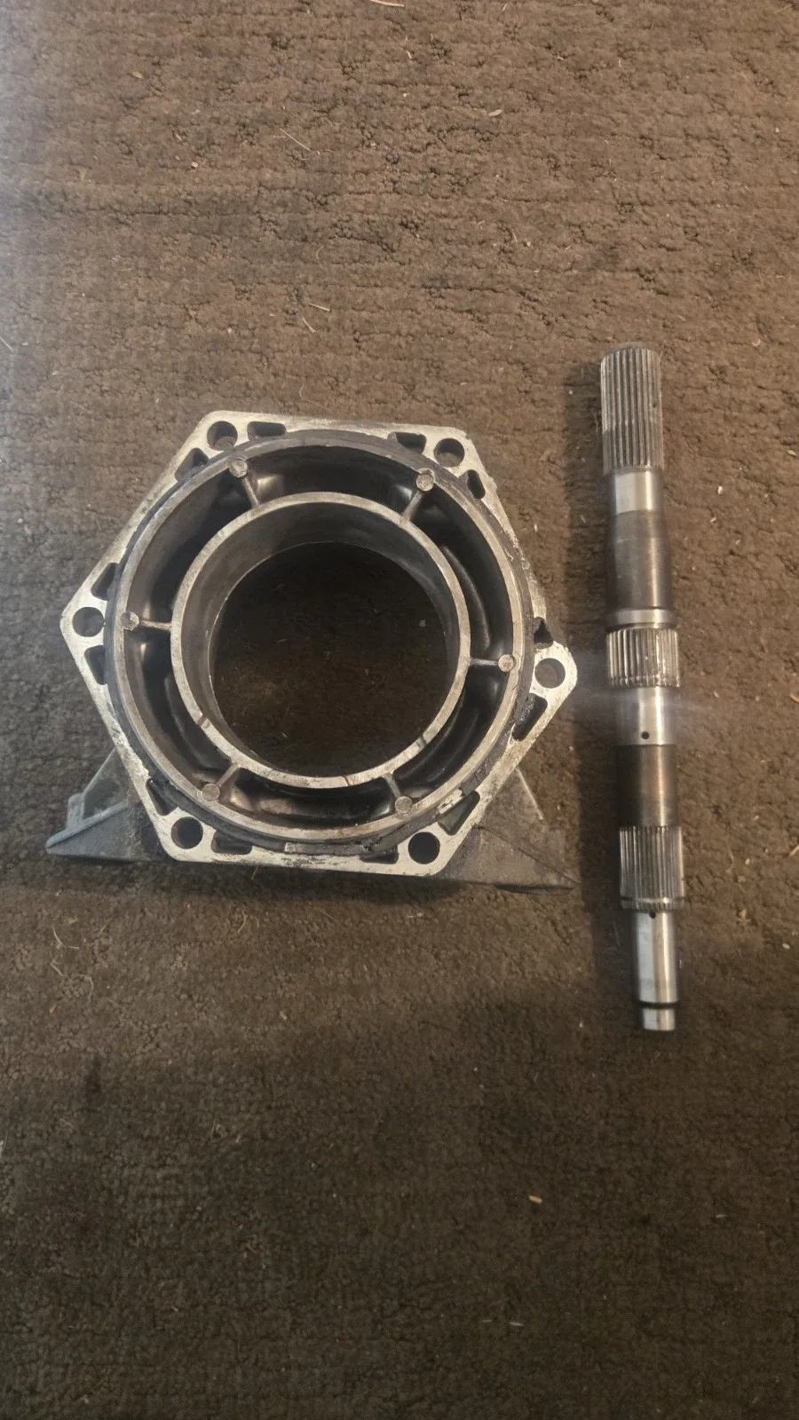 1997-2014 4L60E Extension Housing & Output Shaft - 74770HK image 2