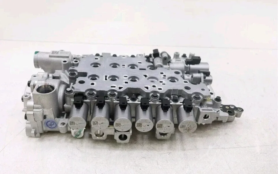 General Motors Transmission Valve Body - New image 2