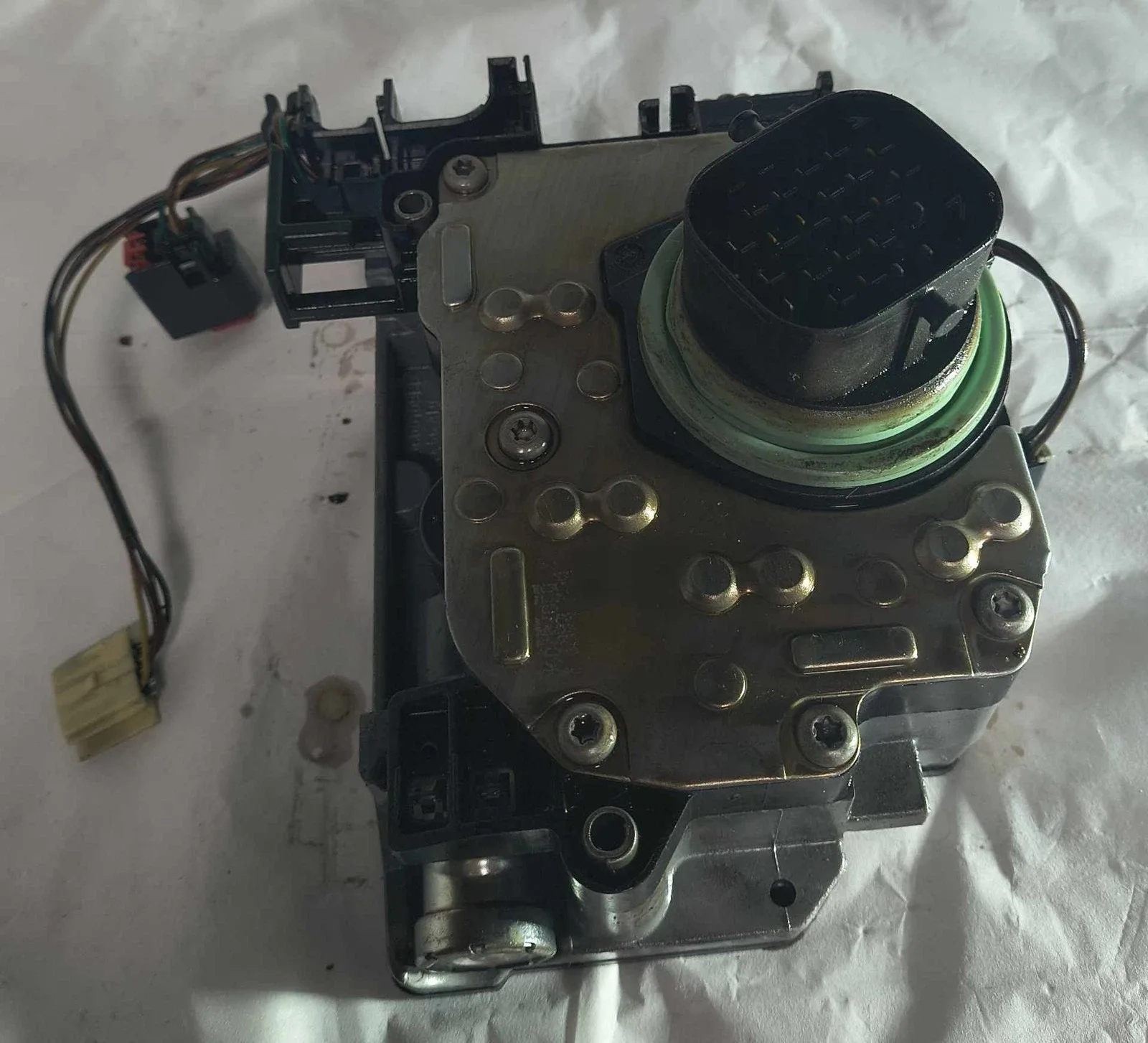 07 CHRYSLER PACIFICA Transmission Valve Body image 3