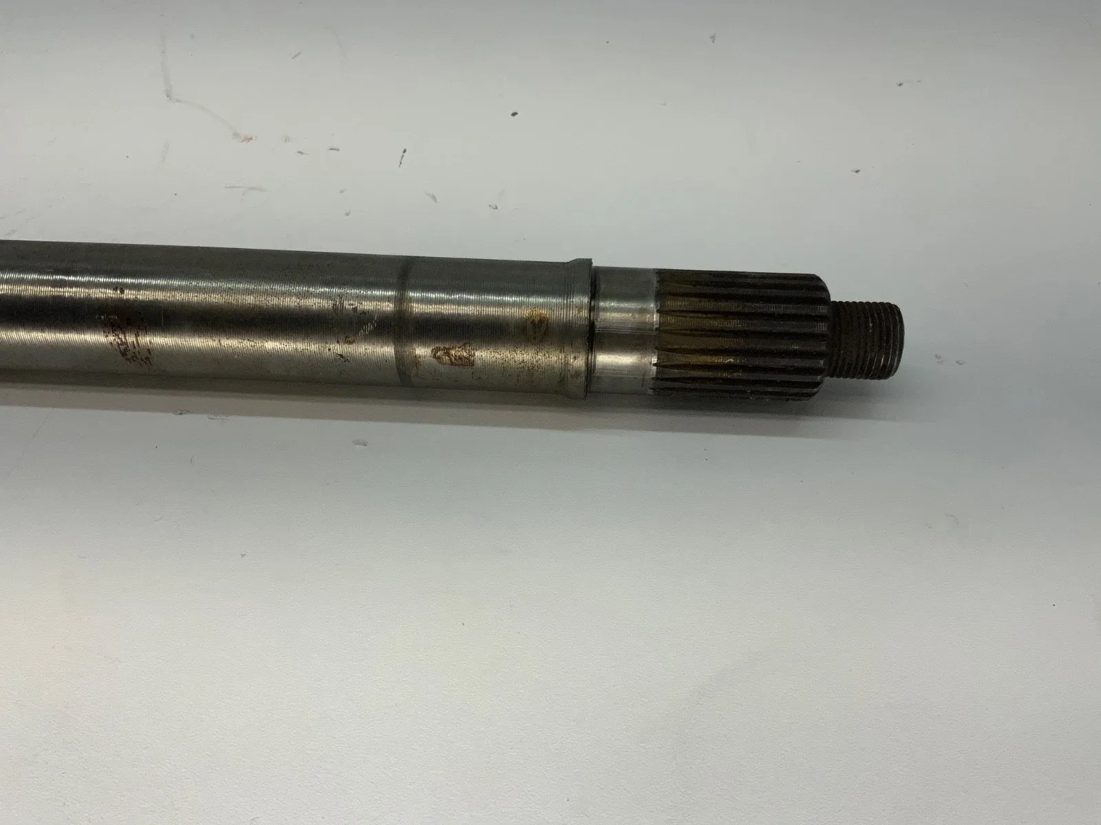Mopar 727 TorqueFlite Output Shaft, Bolt-On Yoke Style, 27 in image 3