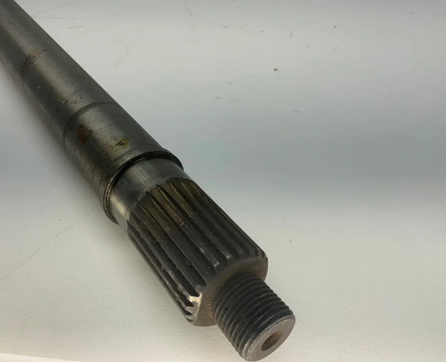 Mopar 727 TorqueFlite Output Shaft, Bolt-On Yoke Style, 27 in image 4