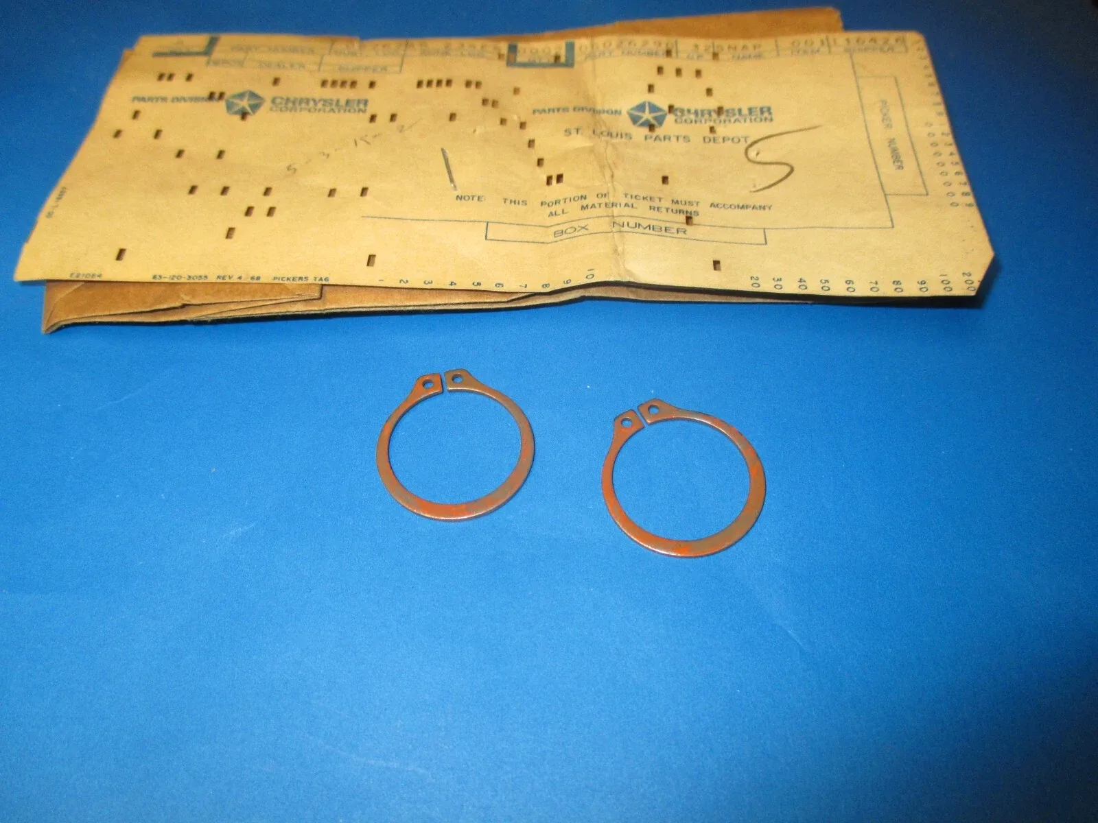 1968-1973 Mopar A904 Output Shaft Snap Rings 6026290