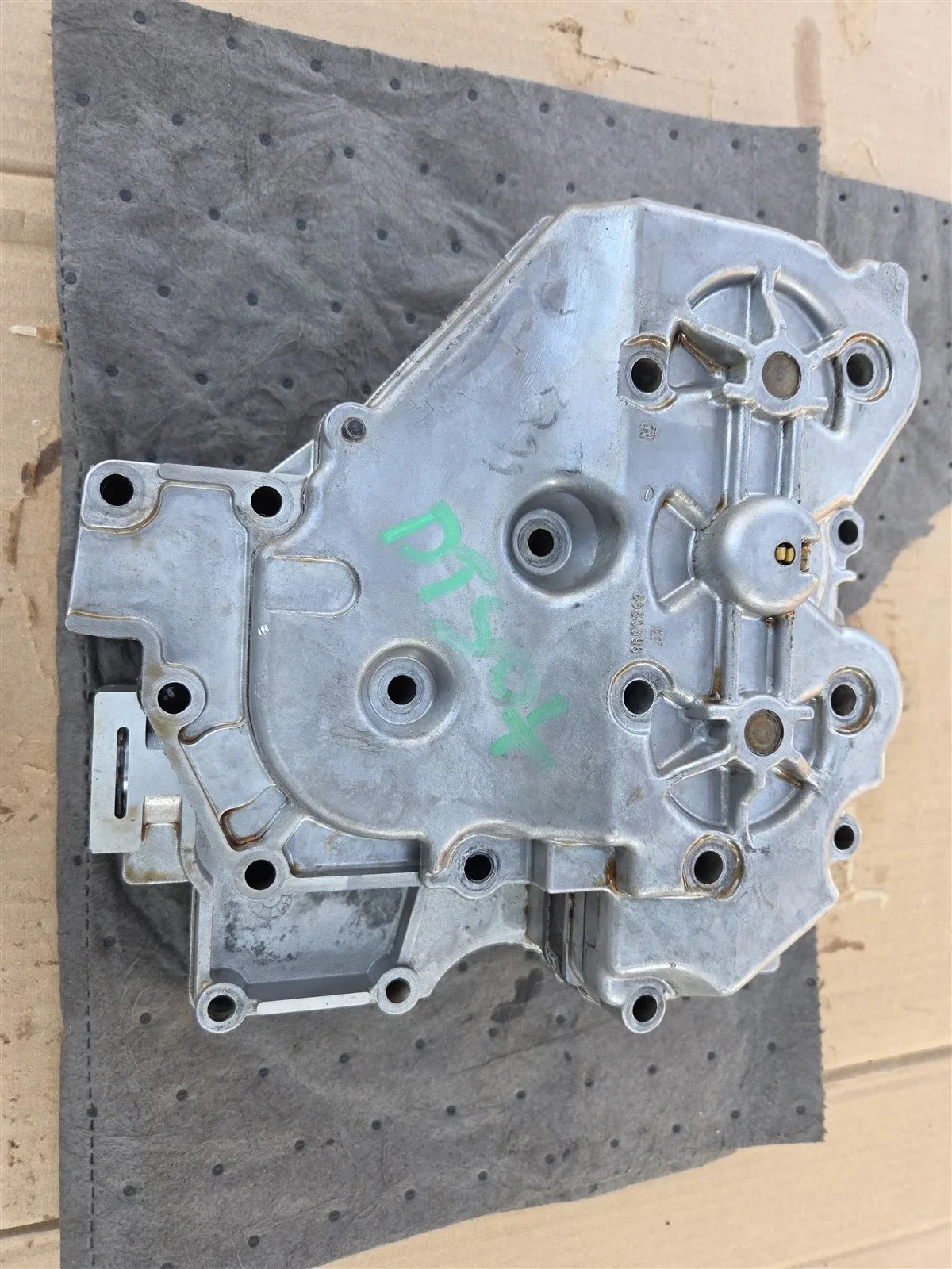 2006-2011 Cadillac DTS 4T80E Transmission Valve Body & Channel Plate Set oem image 2