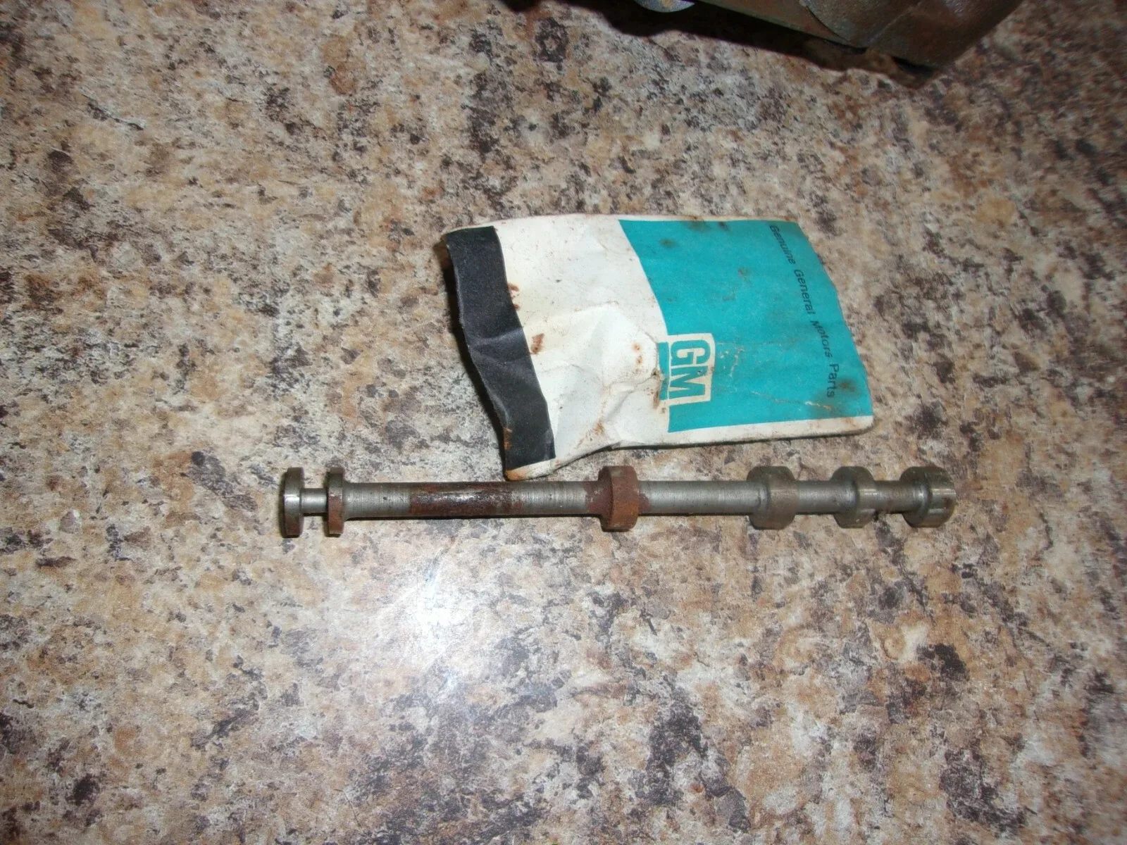 1966-1970 Chevrolet Lower Transmission Valve Body Assembly GM 3925674 image 2