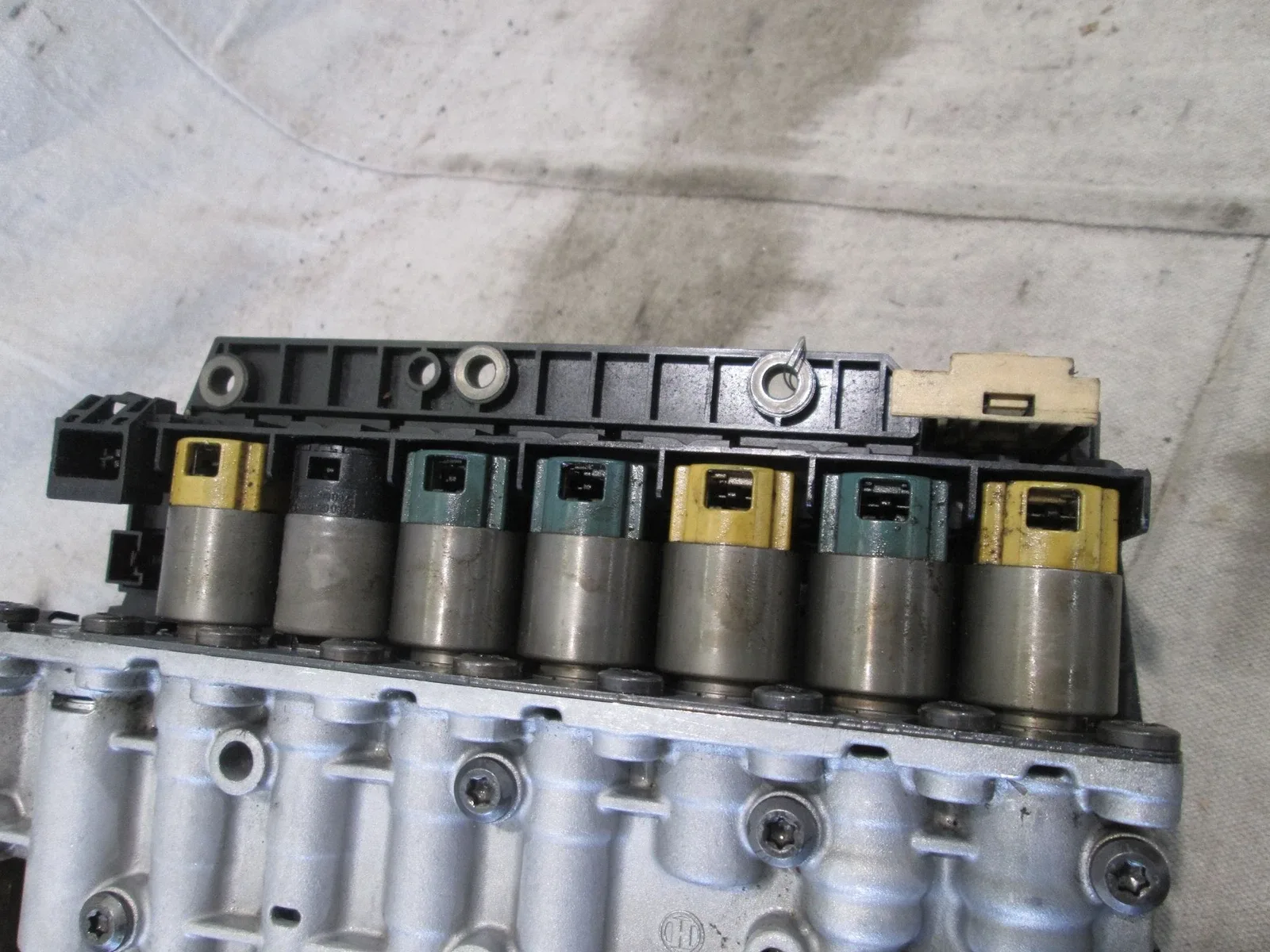 ZF BOSCH valve body transmission control module CORE 1068427156 1068427168 image 2