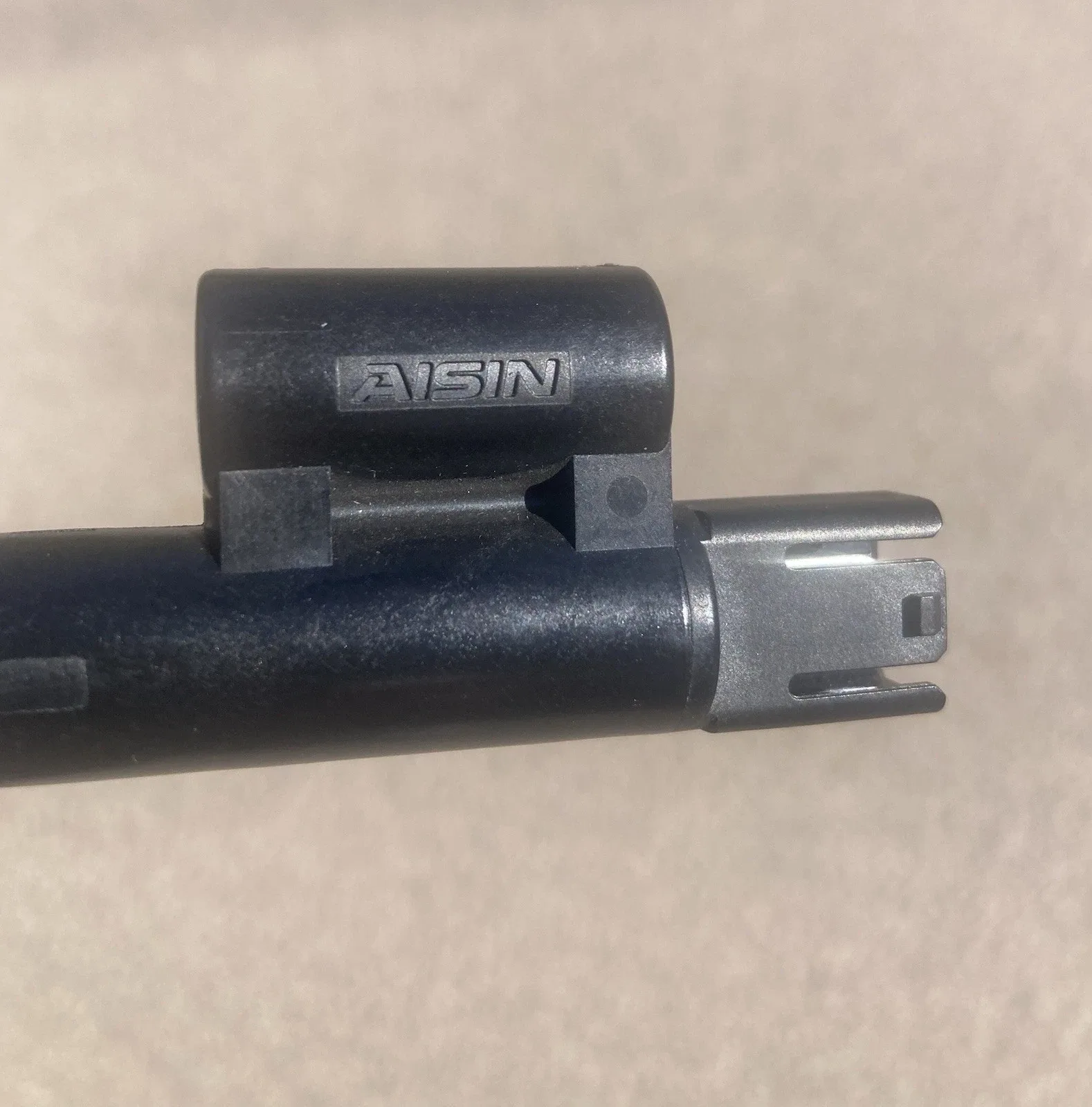 Automatic Transmission Output Shaft Speed Sensor 8941350010 image 4