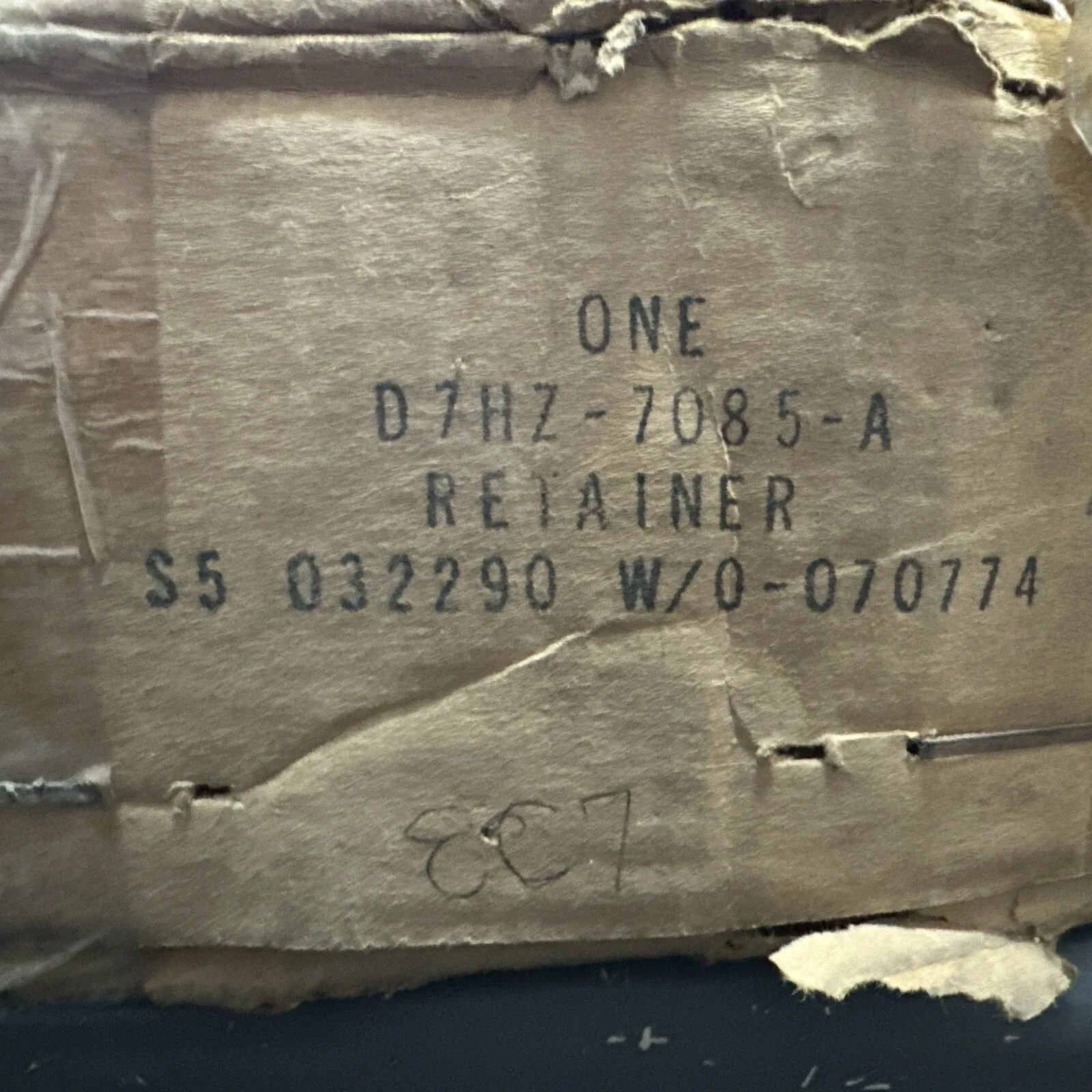 Ford D7HZ-7085-A Output Shaft Bearing Retainer - NOS OEM - Heavy Truck B & F Series image 4