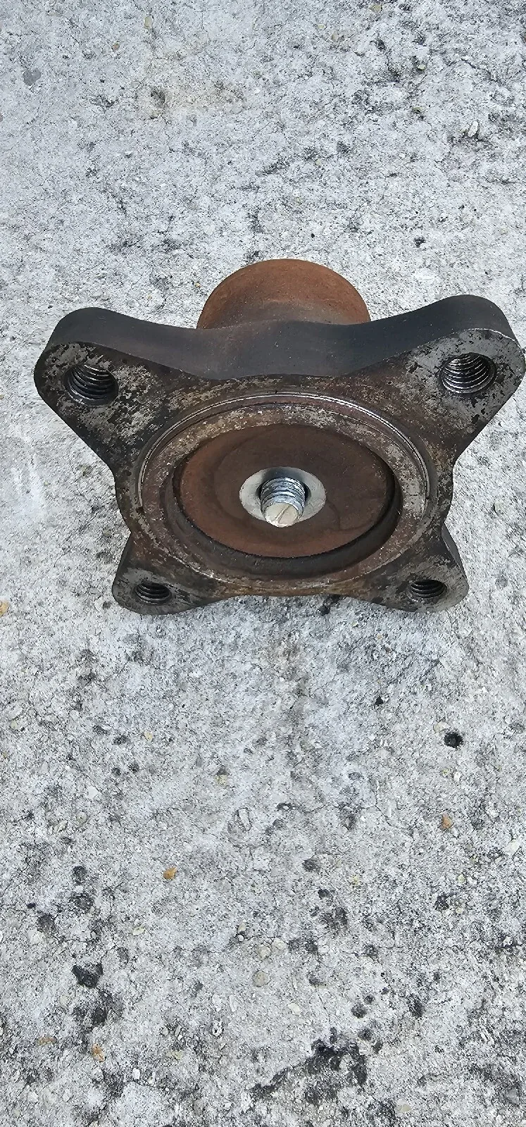 2005-2010 Ford F350/F450/F550 5R110 Output Shaft Driveshaft Flange