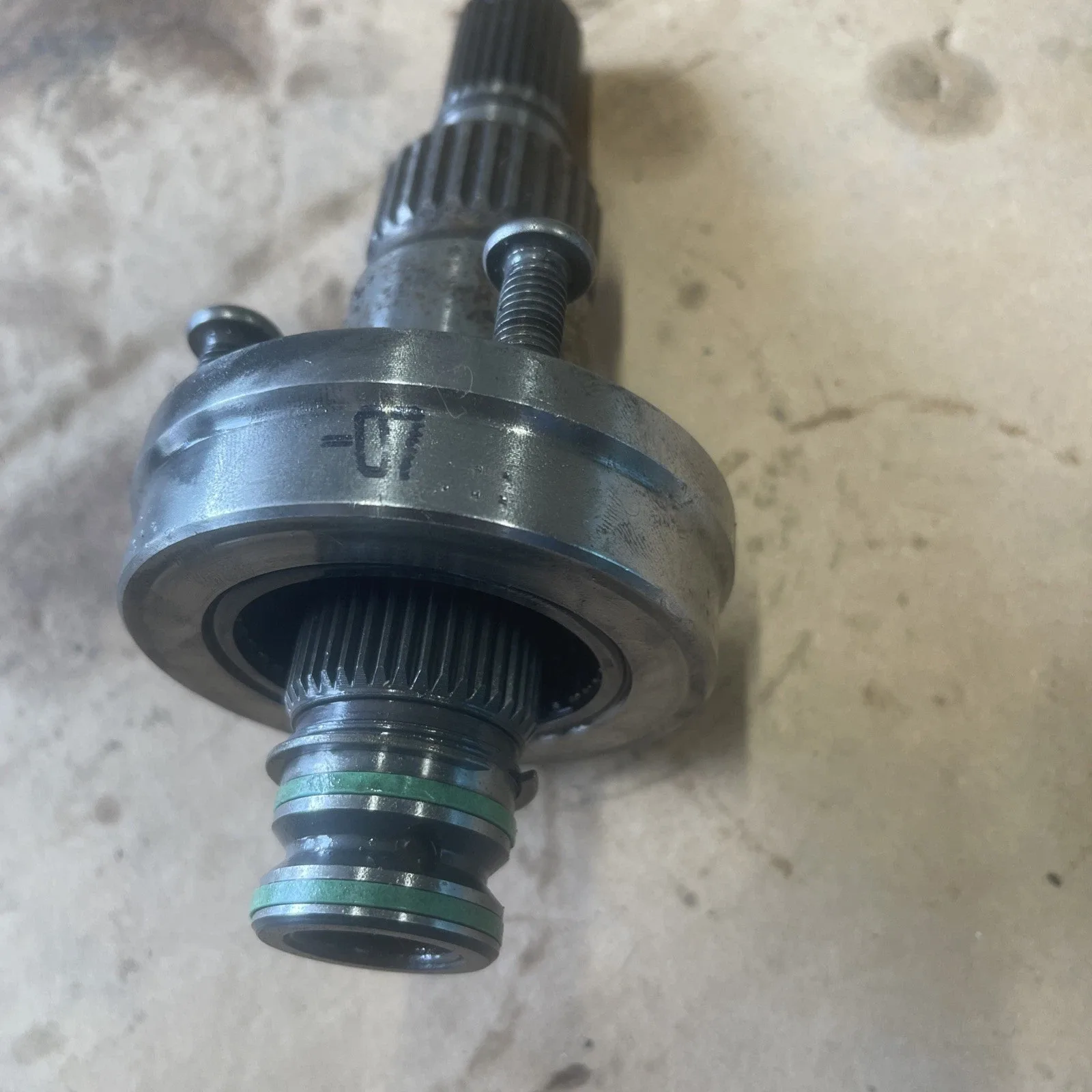 2004 Grand Prix 4T65E Output Shaft with Bolts image 2