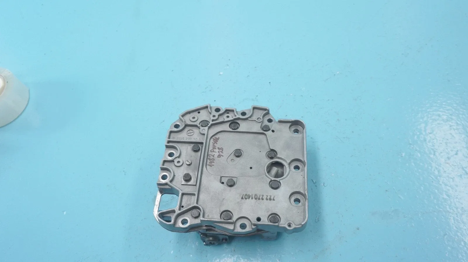 1982 Porsche 928 Automatic Transmission Valve Body 1152771020 image 2