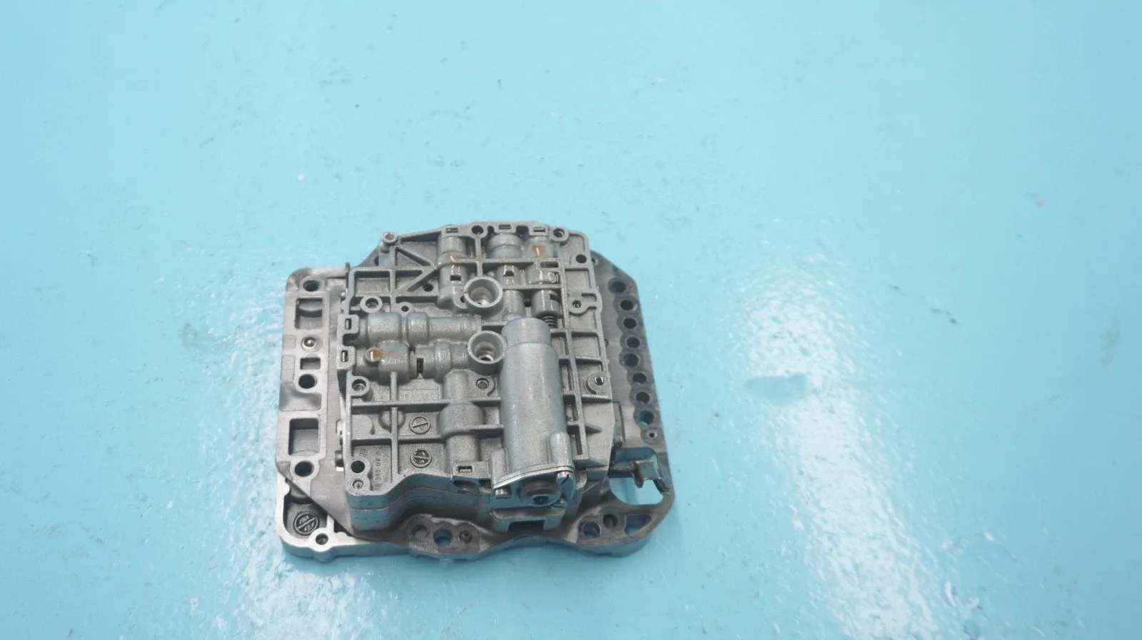 1982 Porsche 928 Automatic Transmission Valve Body 1152771020
