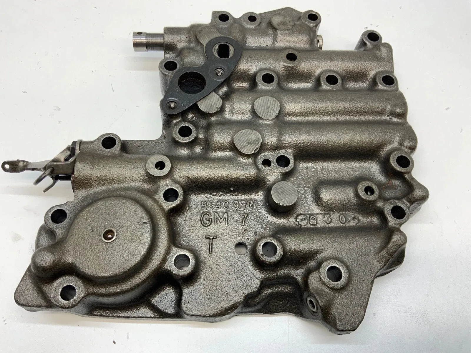 Chevrolet TH350 / 350 Turbo Transmission Valve Body Assembly 8640996 image 2