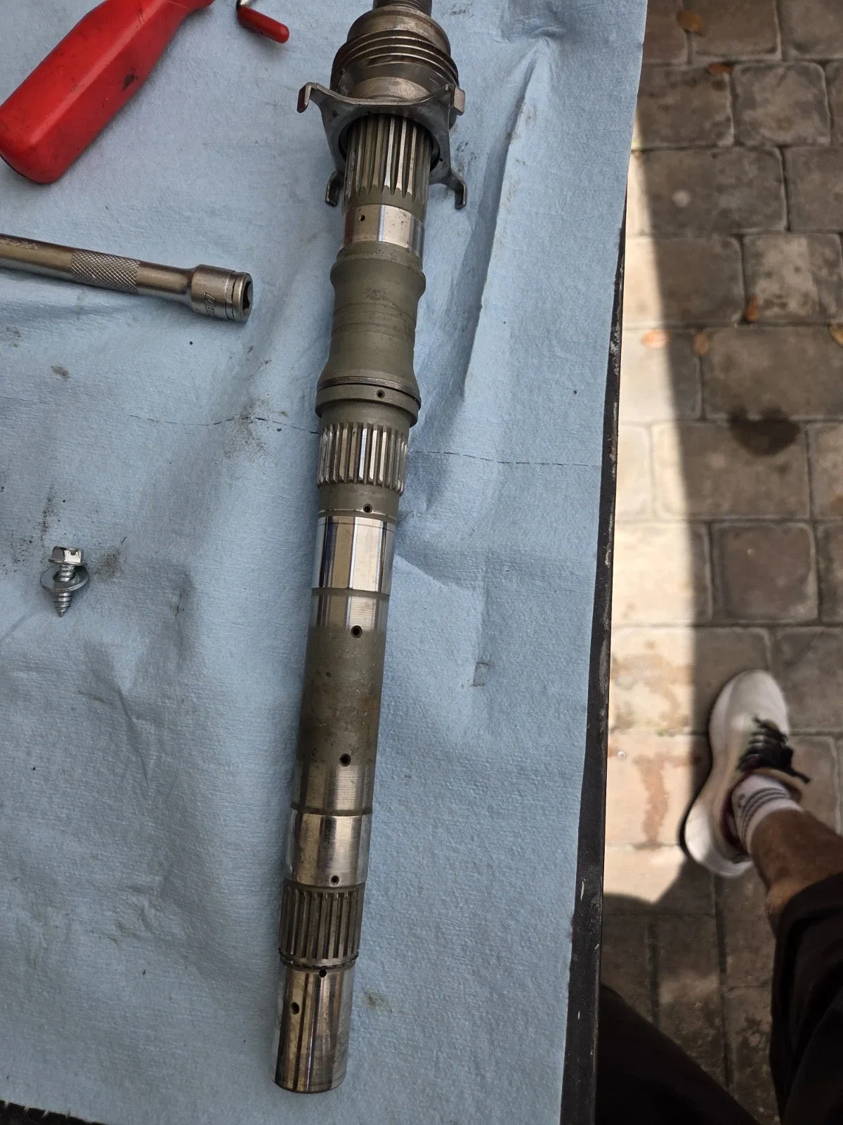 Toyota 1st Gen Tacoma Automatic Transmission Output Shaft (Used)