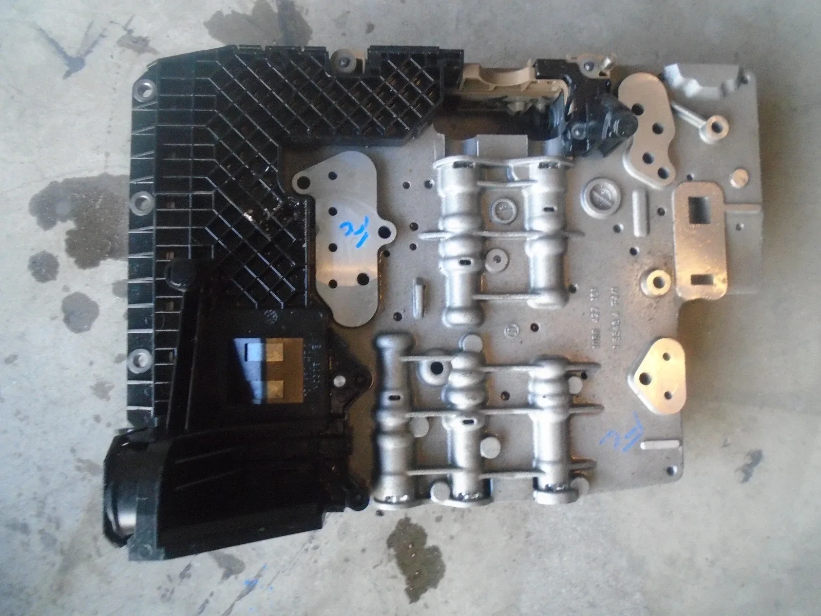 2007-2009 Audi A4 Quattro B7 Automatic Mechatronic Valve Body 1068427181 image 3
