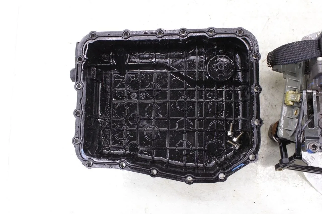 2016-2018 Kia Sorento EX 3.3L AWD 6-Speed Valve Body — PN 46210-3B200 image 2