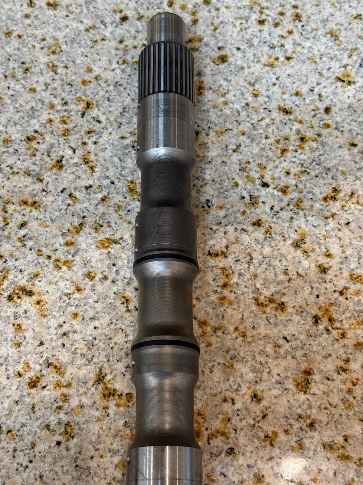 Nissan RE5R05A Output Shaft, Park Wheel & Center Support (63678A, 63690, 63632A) image 2