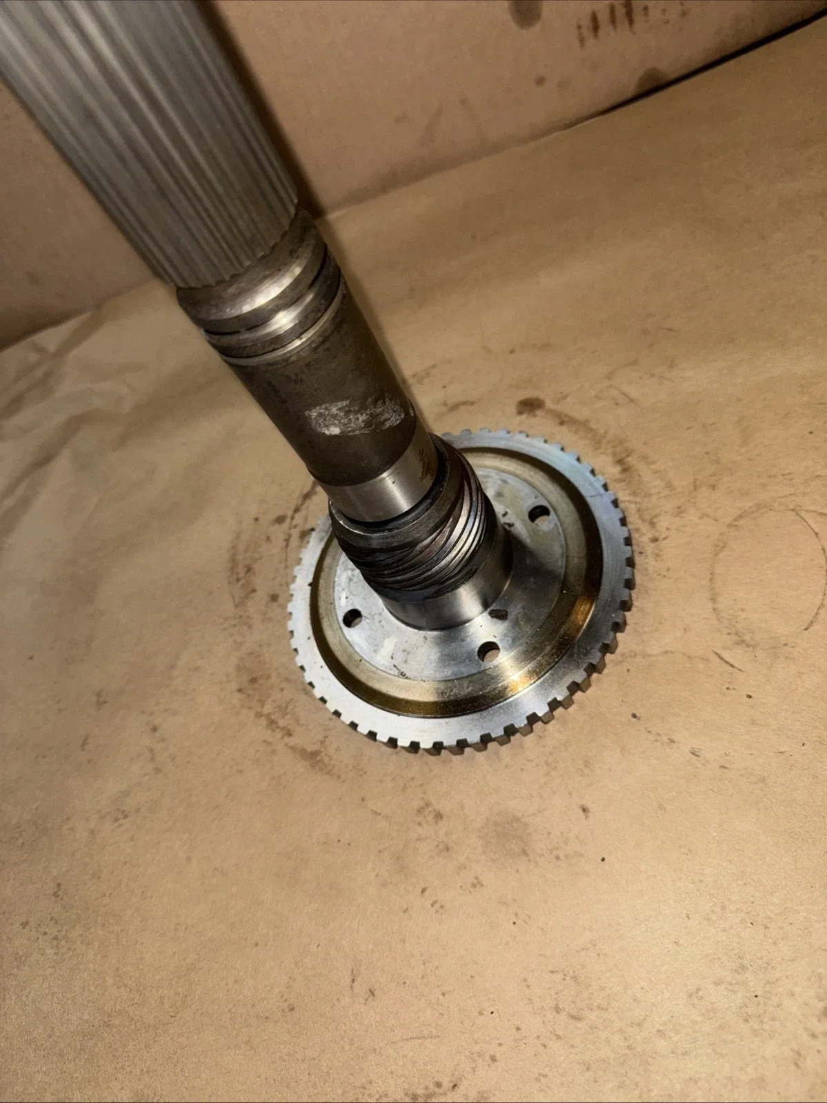 GM 400 2WD Output Shaft for Bolt-On Yoke image 3