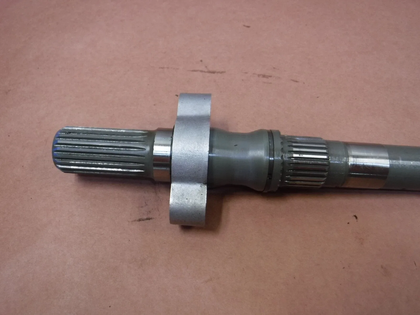 1987-1990 Jeep Cherokee XJ AW4 Automatic Output/Tail Shaft image 3